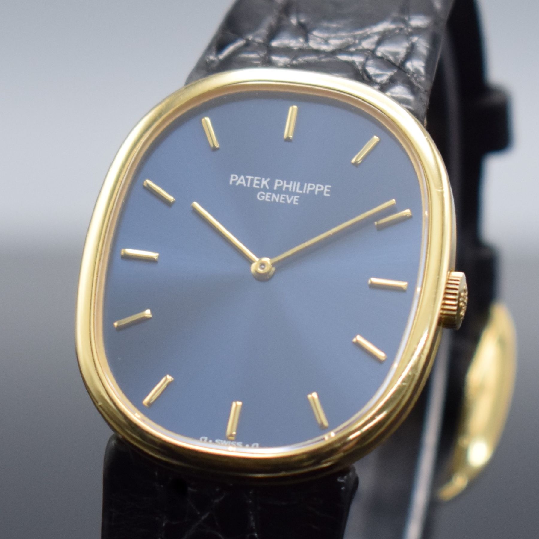 Detail a: PATEK PHILIPPE Ellipse d´Or Armbanduhr in GG 750/000 Referenz 3848, Schweiz um 1980, Handaufzug, ovales, 3-tlg. Geh., Boden & Glasrand aufgedr., ...