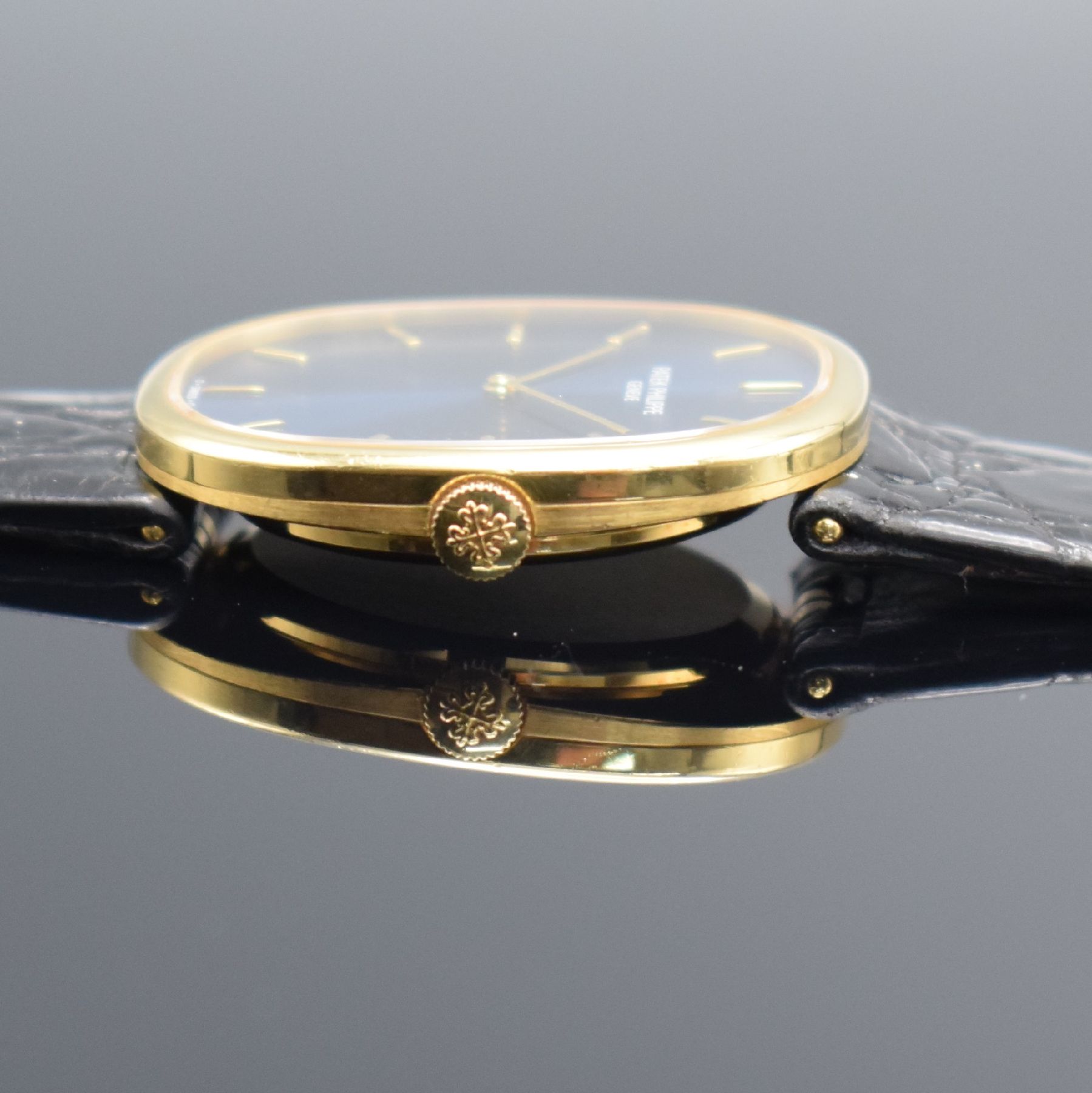 Detail b: PATEK PHILIPPE Ellipse d´Or Armbanduhr in GG 750/000 Referenz 3848, Schweiz um 1980, Handaufzug, ovales, 3-tlg. Geh., Boden & Glasrand aufgedr., ...