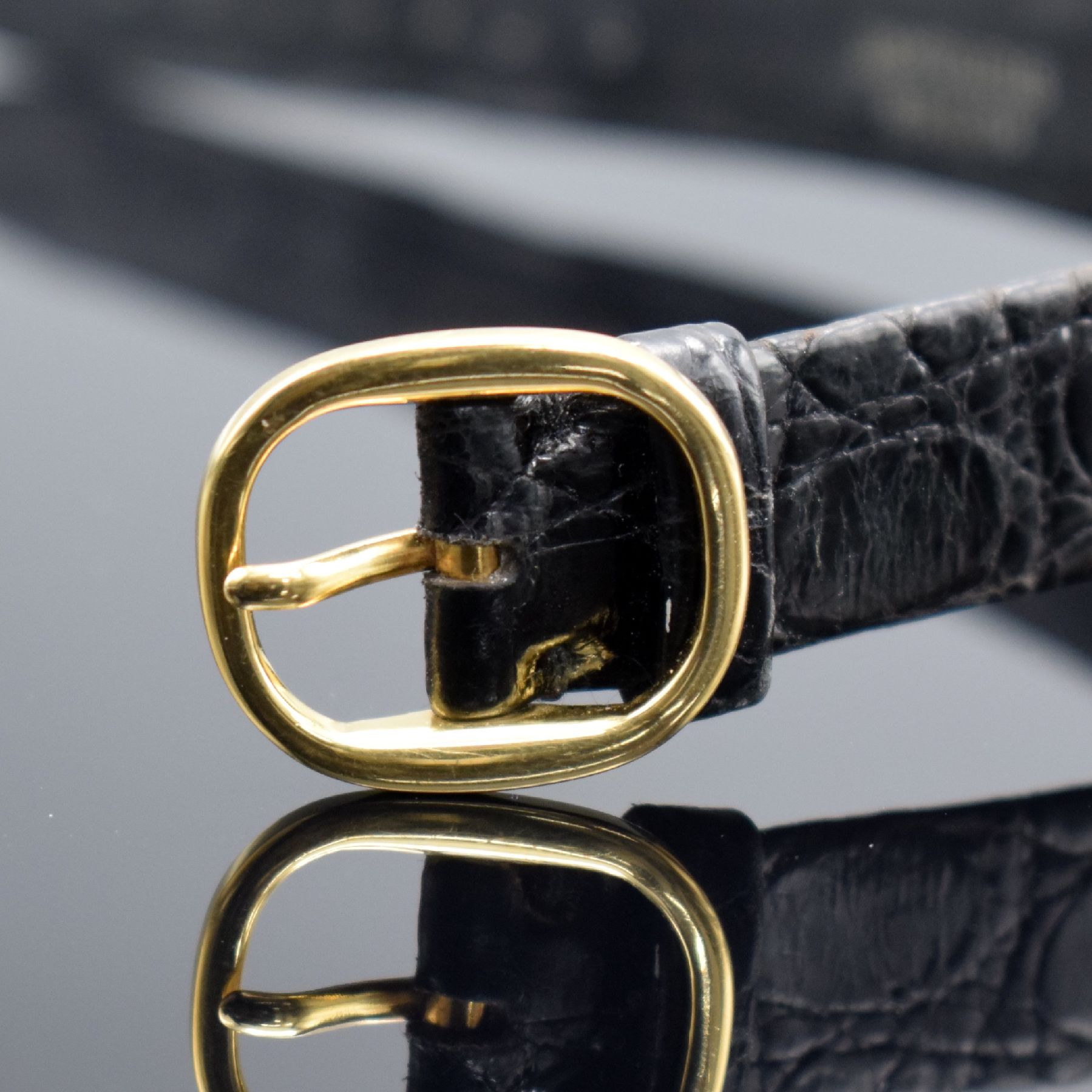 Detail d: PATEK PHILIPPE Ellipse d´Or Armbanduhr in GG 750/000 Referenz 3848, Schweiz um 1980, Handaufzug, ovales, 3-tlg. Geh., Boden & Glasrand aufgedr., ...