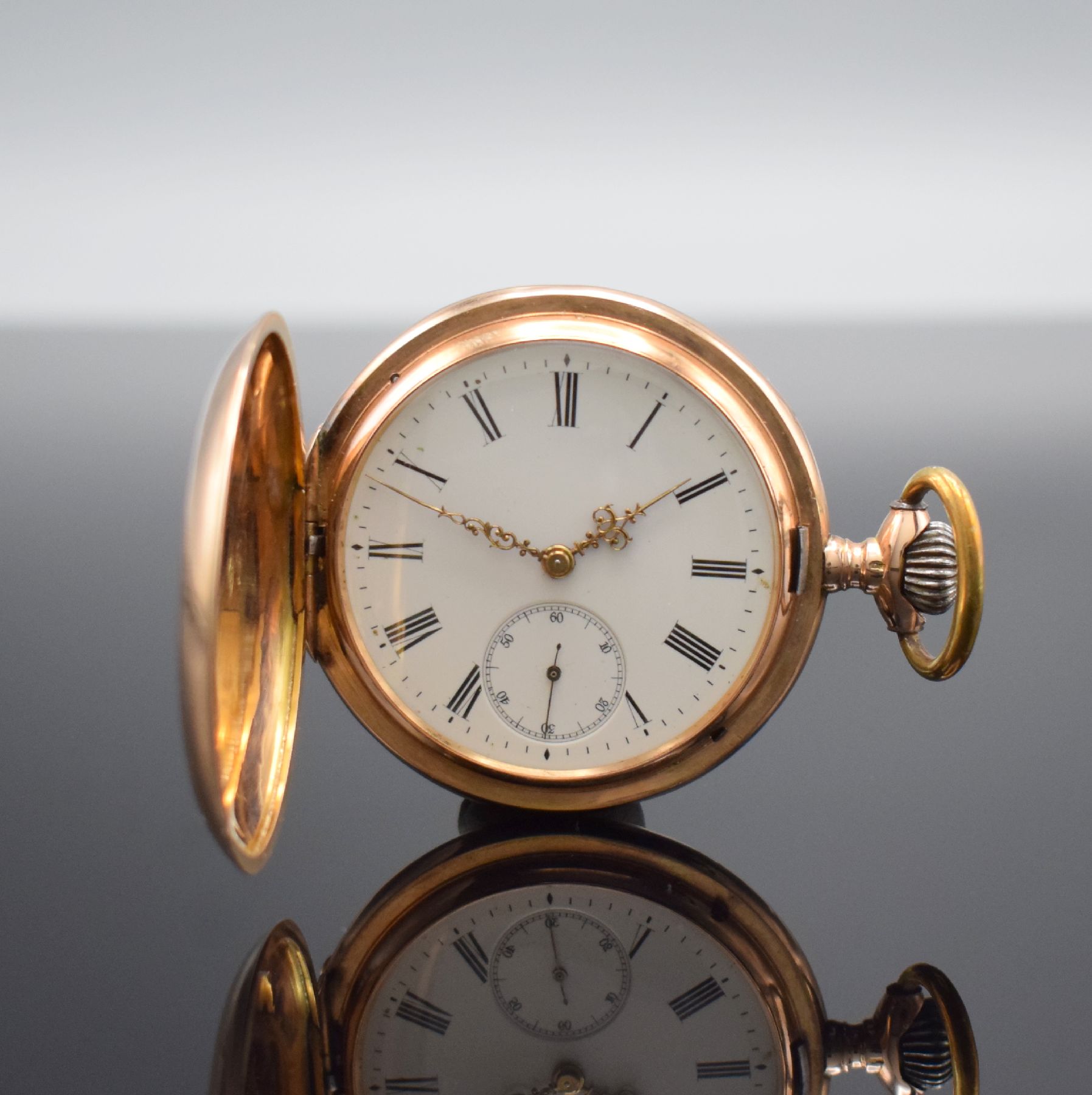 IWC Herrensavonette in RG 585/000, Schweiz um 1898, guill. 2-Deckel Goldgeh. stark berieb./dell., Emailzifferbl. m. röm. Zahlen, gold. Zeiger, kl. ...