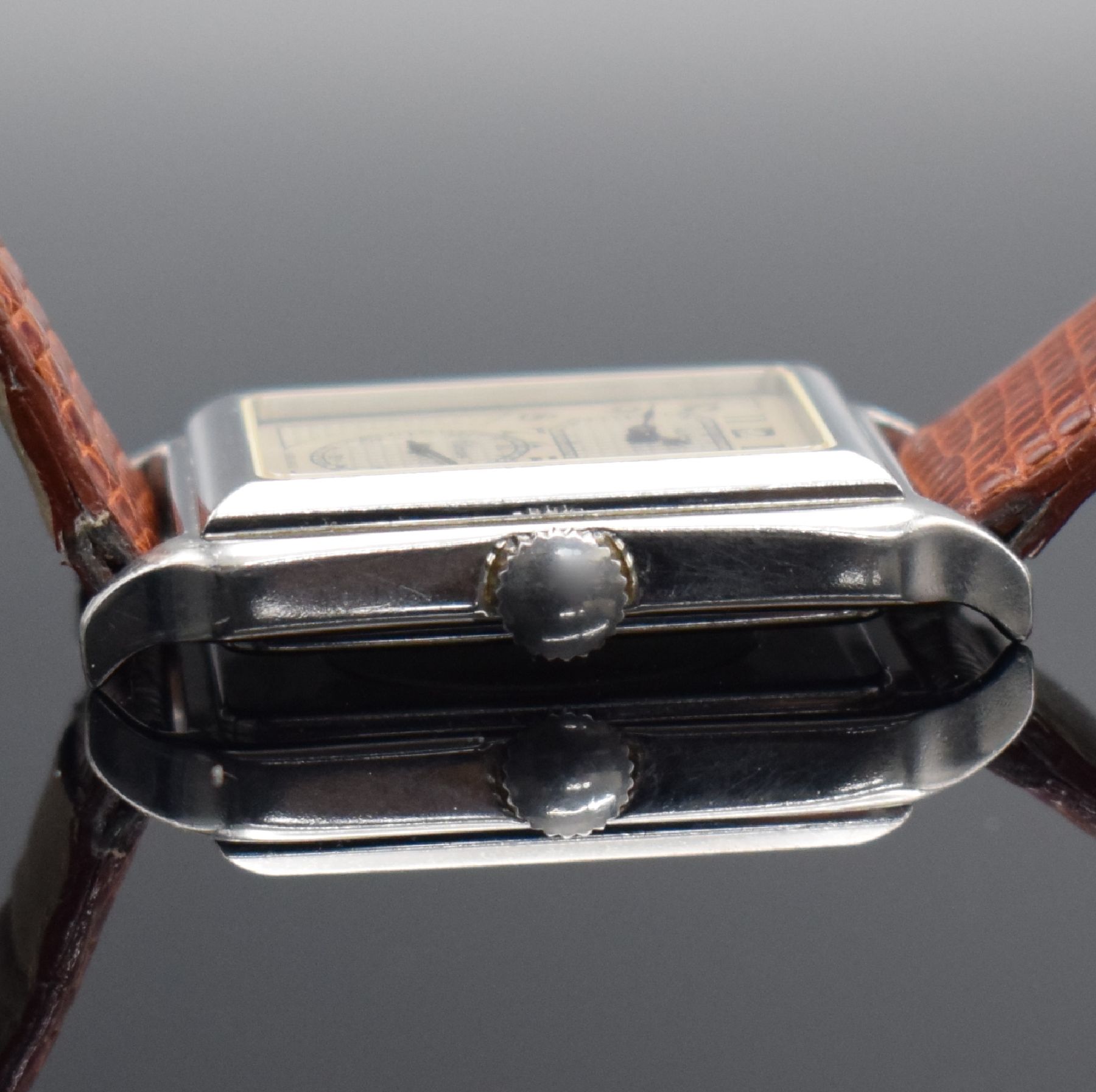 Detail d: ALPINA Chronos rechteckige Duo-Dial Herrenarmbanduhr in Stahl, Schweiz um 1990, beids. vergl. Geh., Boden aufgedr., silb. Duoton-Zifferbl. m. ...