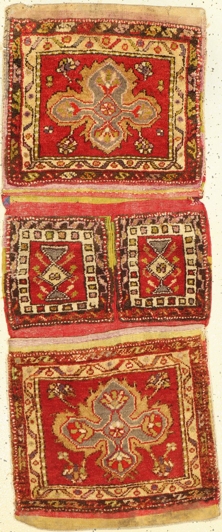 Türkischer Doppeltasche, um 1930, Wolle aufWolle, ca. 130 x 55 cm, EHZ: 2