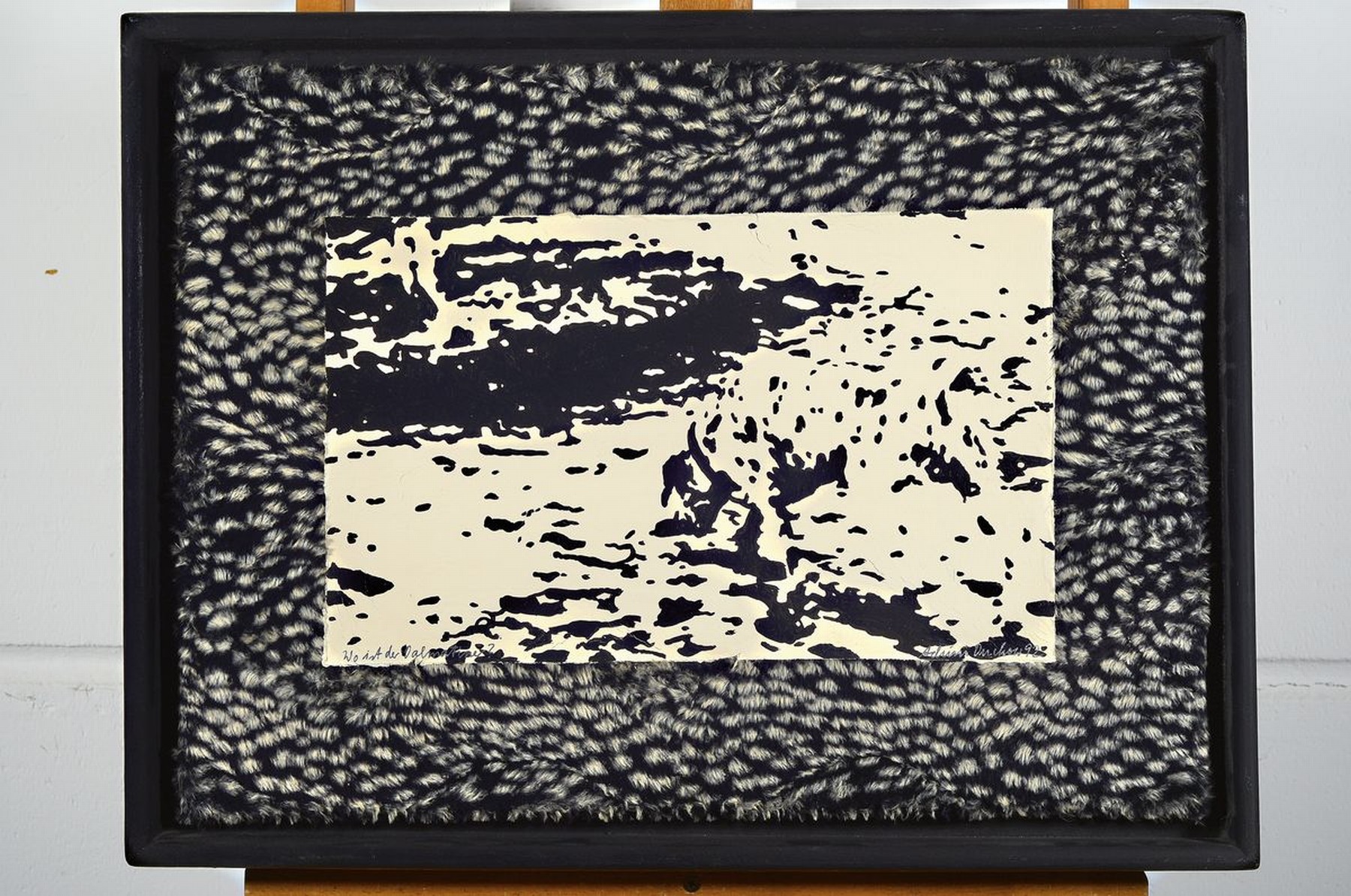 Detail k: Achim Duchow, 1948 Otterndorf-1993 Düsseldorf, Wo ist der Dalmatiner ?, Acryl auf Lwd, mit aufgeklebtem PP aus Kunstfell, rechts unten signiert, ...