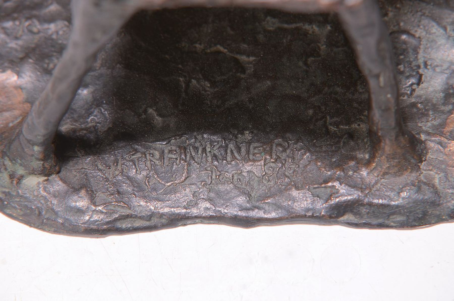 Detail c: Winfried Tränkner, geb. 1957 Dettigen/Teck, zwei Schachspieler auf einer Bank sitzend, Bronze patiniert, dat. Jan. 81 , Gießerstempel Karl Caspar ...