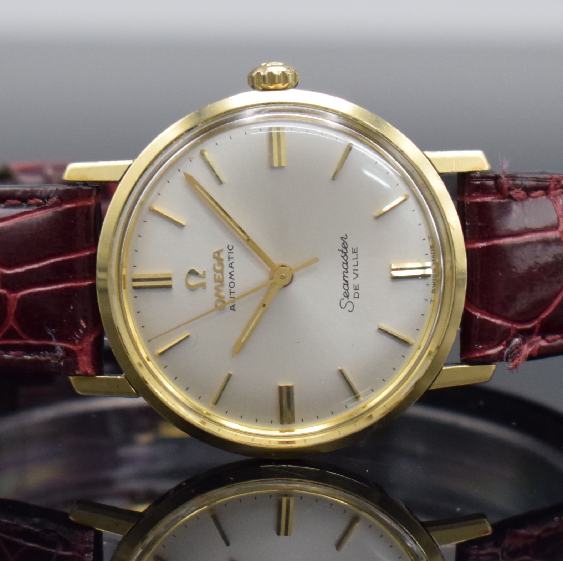 Detail a: OMEGA Seamaster De Ville Herrenarmbanduhr in Stahl/Gold, Schweiz um 1969, Automatik, Monocoque-Geh. Ref. 165.020, orig. Krone & Glas, silb. ...