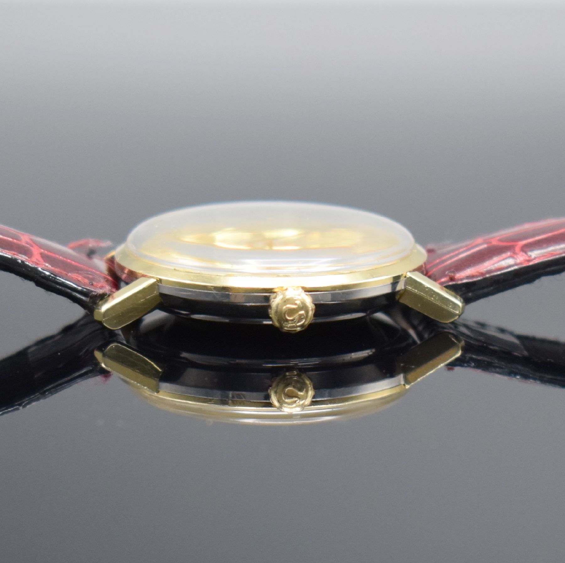 Detail d: OMEGA Seamaster De Ville Herrenarmbanduhr in Stahl/Gold, Schweiz um 1969, Automatik, Monocoque-Geh. Ref. 165.020, orig. Krone & Glas, silb. ...