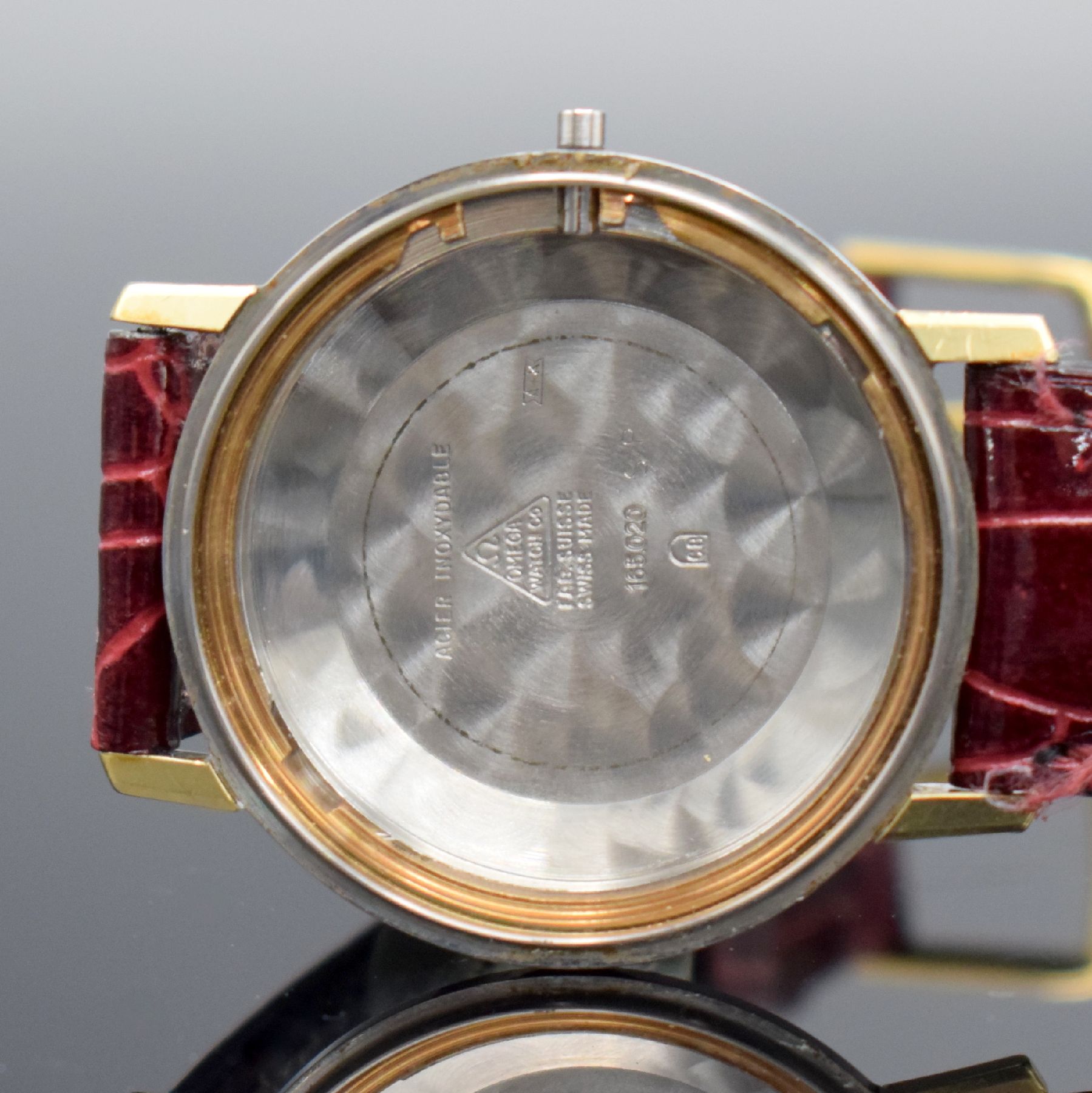 Detail k: OMEGA Seamaster De Ville Herrenarmbanduhr in Stahl/Gold, Schweiz um 1969, Automatik, Monocoque-Geh. Ref. 165.020, orig. Krone & Glas, silb. ...