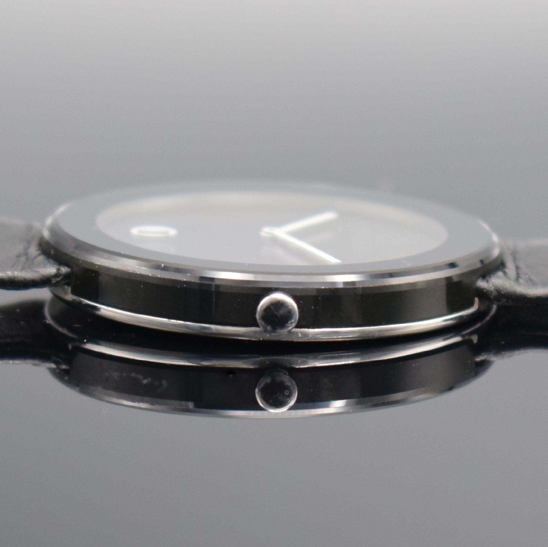 Detail d: OMEGA Art Collection "Richard Paul Lohse" limitierte Armbanduhr in Keramik/Stahl, Schweiz um 1987, quarz, flaches Geh., 4-fach verschr. ...