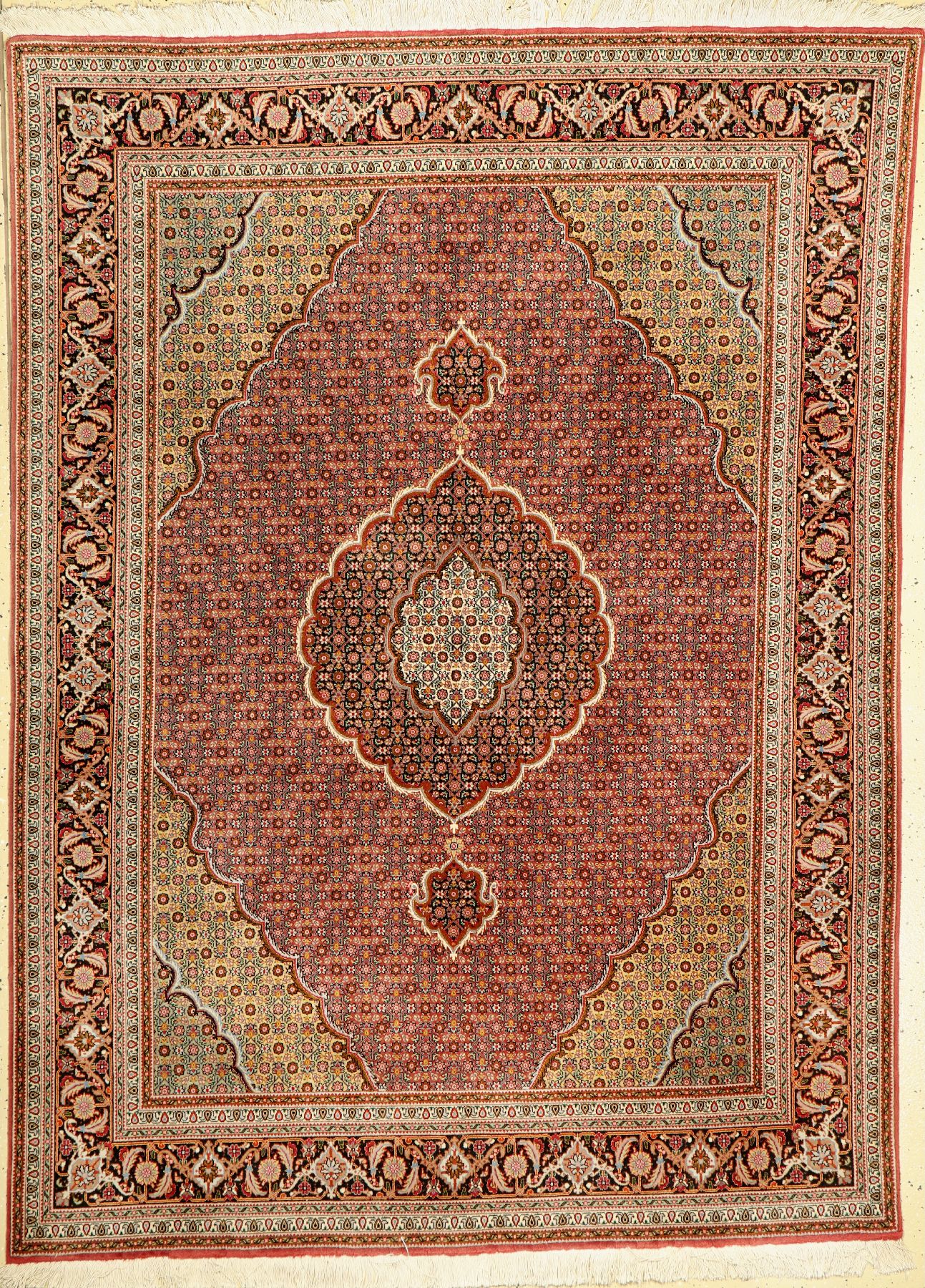 Täbriz fein, Persien, ca. 50 Jahre, Korkwolle mit Seide, ca. 200 x 148 cm, EHZ: 2