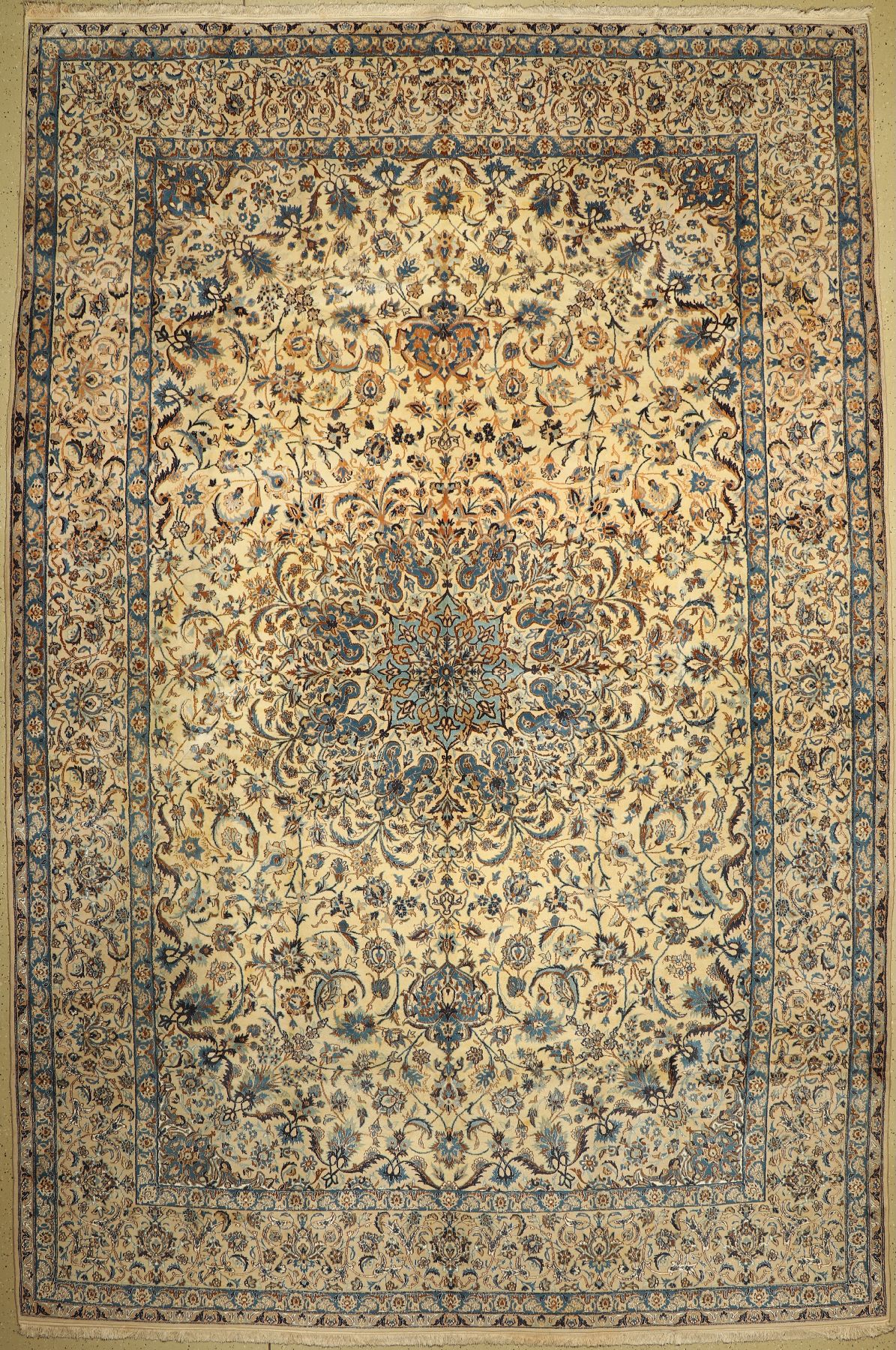 Nain fein(9 La), Persien, ca. 50 Jahre, Korkwolle mit Seide, ca. 471 x 315 cm, EHZ: 2,(Fleckig)