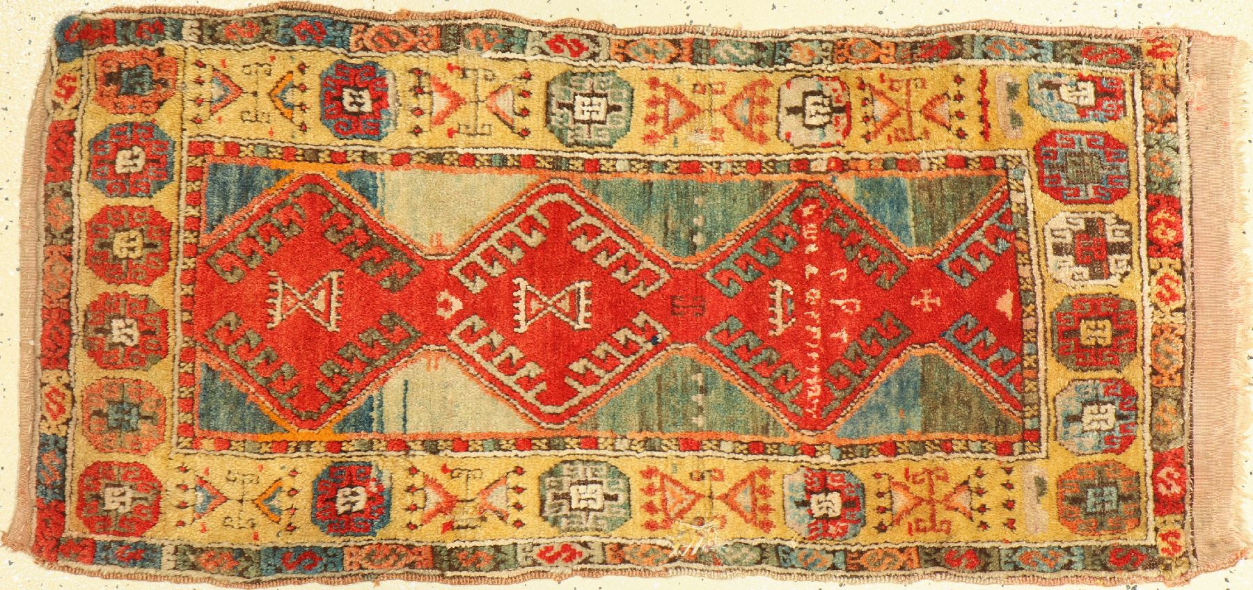 Konya Yastik antik, Türkei, um 1900, Wolle auf Wolle, ca. 110 x 55 cm, EHZ: 3(mehrere kleine Löcher).