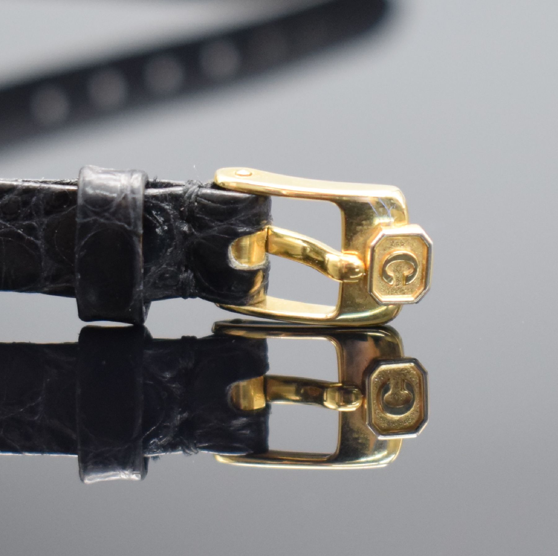 Detail g: CHOPARD Happy Diamonds Damenarmbanduhr in GG 750/000 mit Diamanten, Schweiz um 1995, quarz, Ref. 4052, beids. vergl. Geh. seitl. besch., Lünette & ...