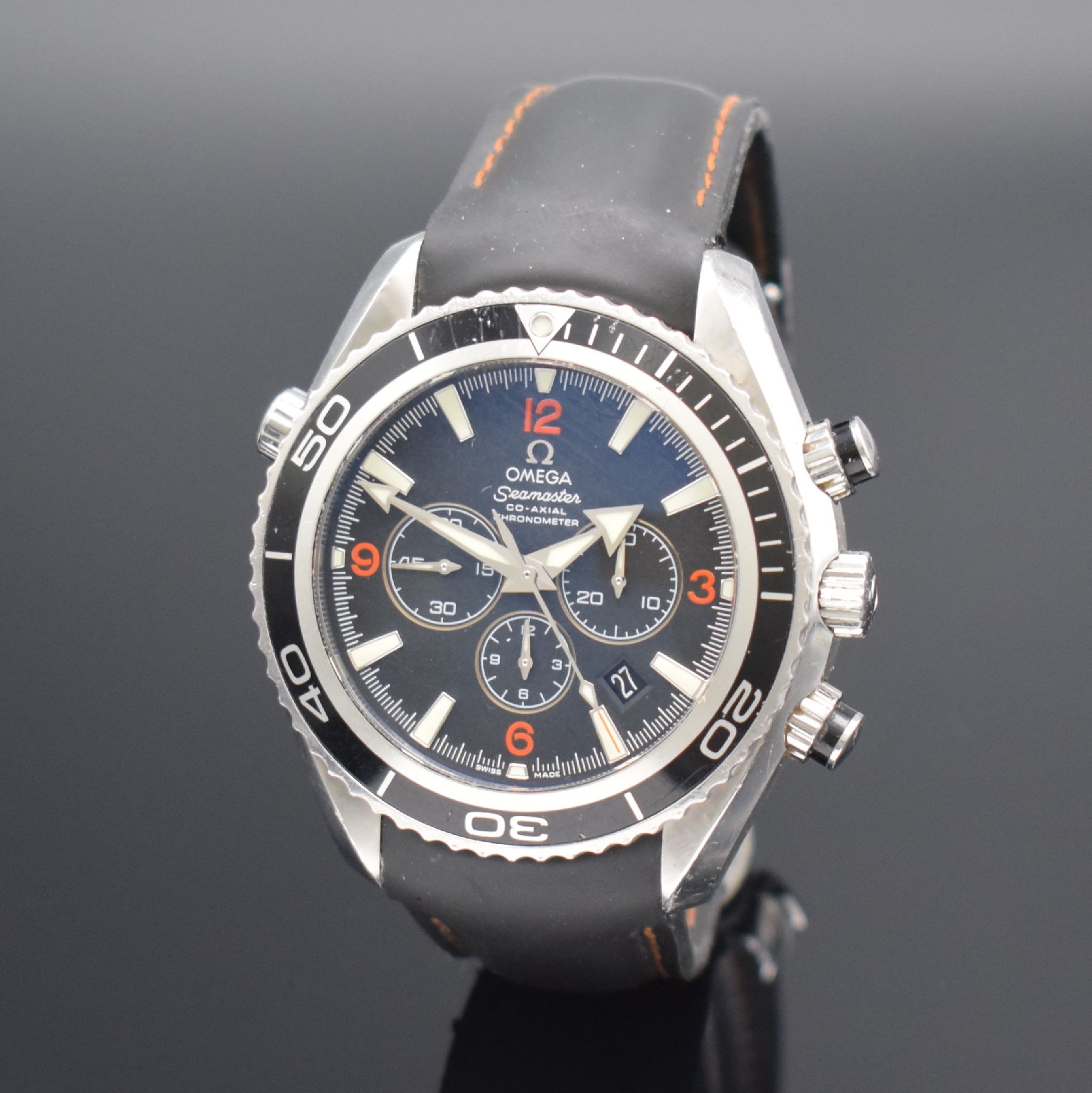 OMEGA Seamaster Planet Ocean Herrenarmbanduhr mit Chronograph in Chronometerqualität Referenz 29105182, Schweiz um 2015, Automatik, verschr. ...