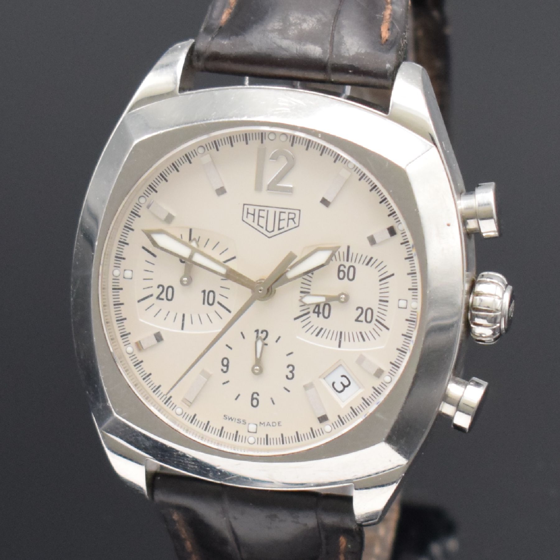 Detail c: HEUER Monza Herrenarmbanduhr mit Chronograph Referenz CR2111, Schweiz um 2000, Automatik, 2-teil. Edelstahlgeh., Boden 4-fach verschr., Lederband zu ...
