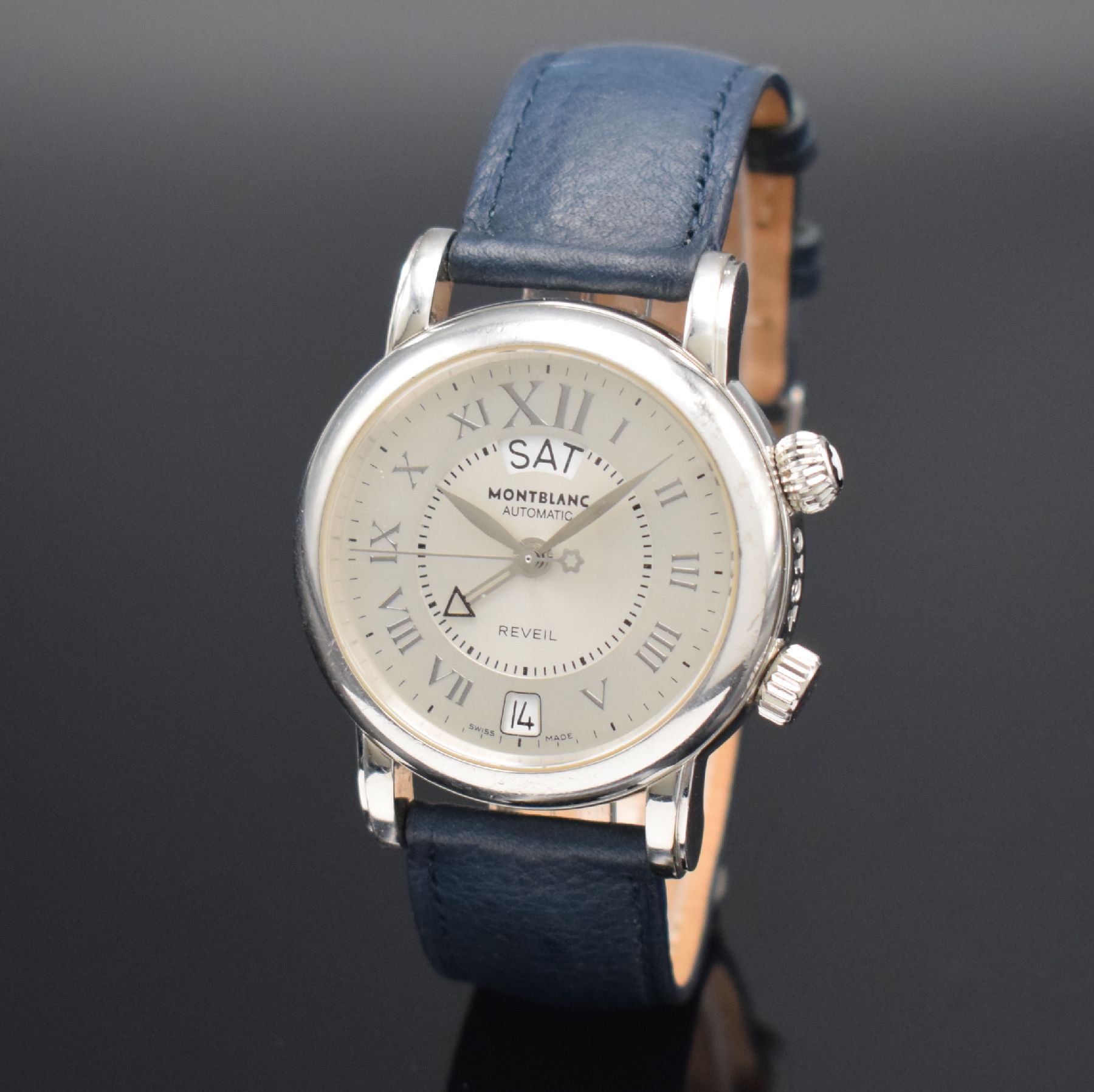 MONTBLANC Reveil Herrenarmbanduhr mit Wecker Referenz 7026, Schweiz um 2005, Automatik, beids. vergl. Geh. in Edelstahl, Boden & Glasrand aufgedr., ...