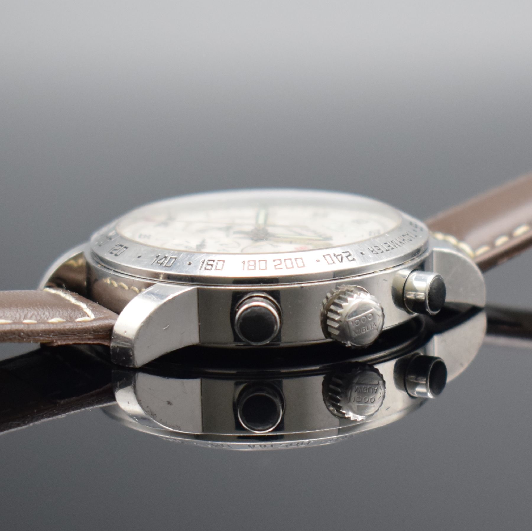 Detail d: CHOPARD Mille Miglia Herrenarmbanduhr mit Chronograph Referenz 8932 Brescia-Roma, Schweiz um 2003, Automatik, auf 2003 Stück lim. Sondermodell in ...