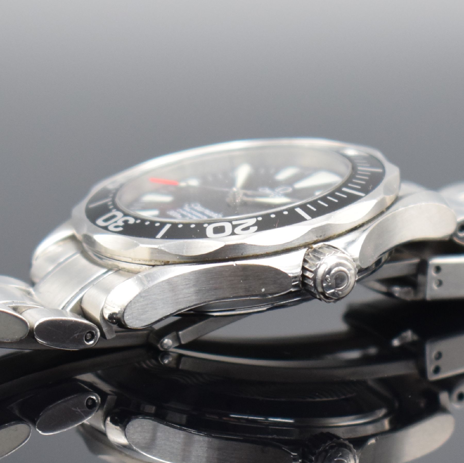 Detail c: OMEGA Seamaster Professional Chronometer Armbanduhr Referenz 168.1641, Schweiz um 2005, Automatik, verschr. Edelstahlgeh., ab Herst. 300m wasserd., ...