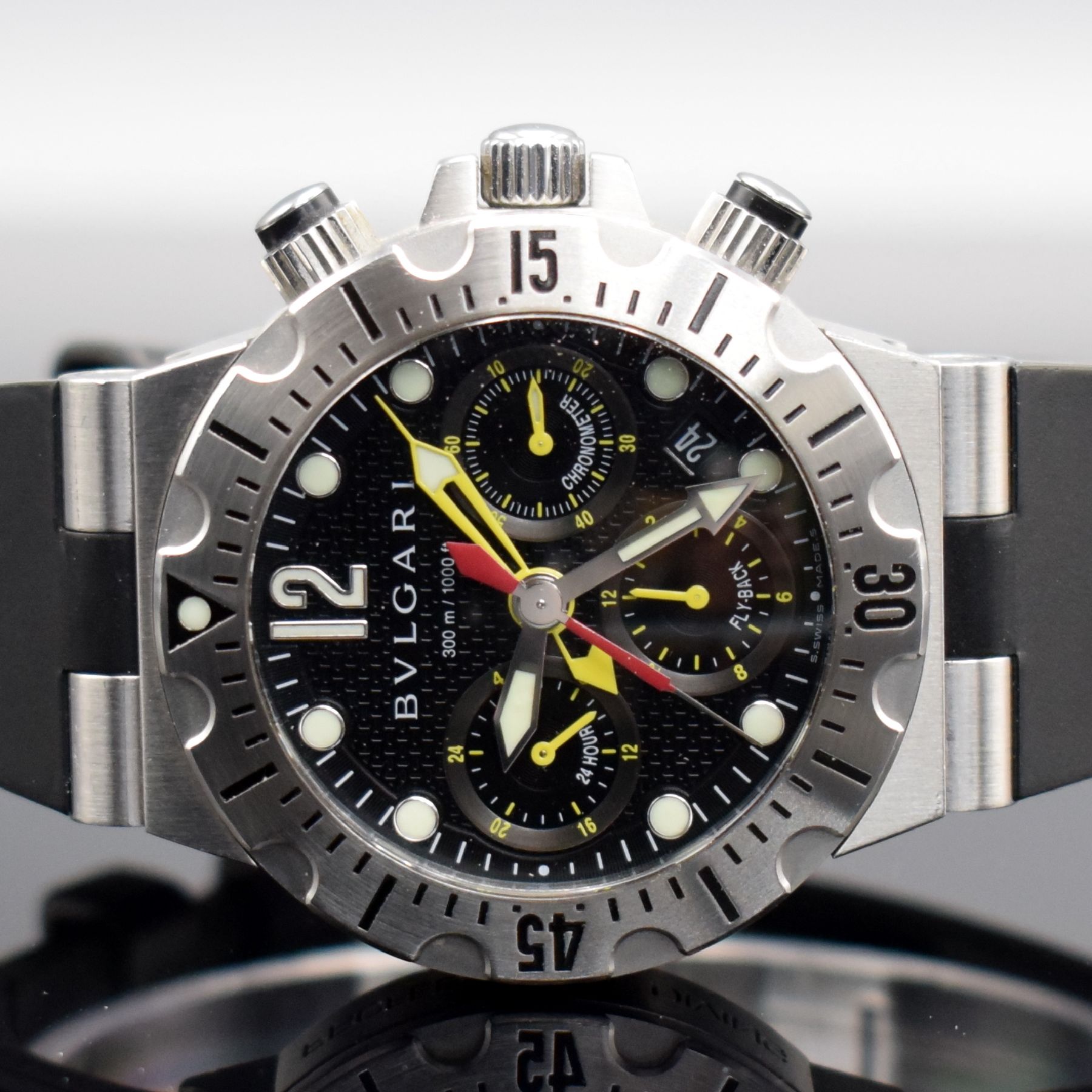 Detail a: BULGARI Diagono Professional Flyback- Chronograph in Chronometerqualität Referenz SC 40S, Automatik, Edelstahlgeh., Boden & Krone verschr., orig. ...