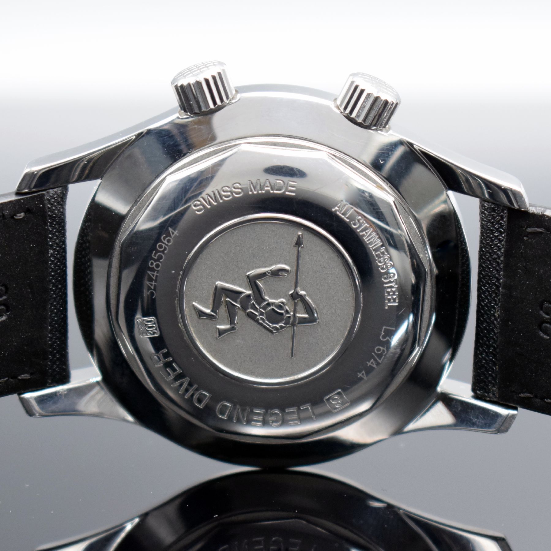 Detail d: LONGINES Legend Diver Watch Herrenarmbanduhr Referenz L3.674.4, Schweiz um 2009, Automatik, verschr. Edelstahlgeh., Boden m. Tauchersymbolik, orig. ...