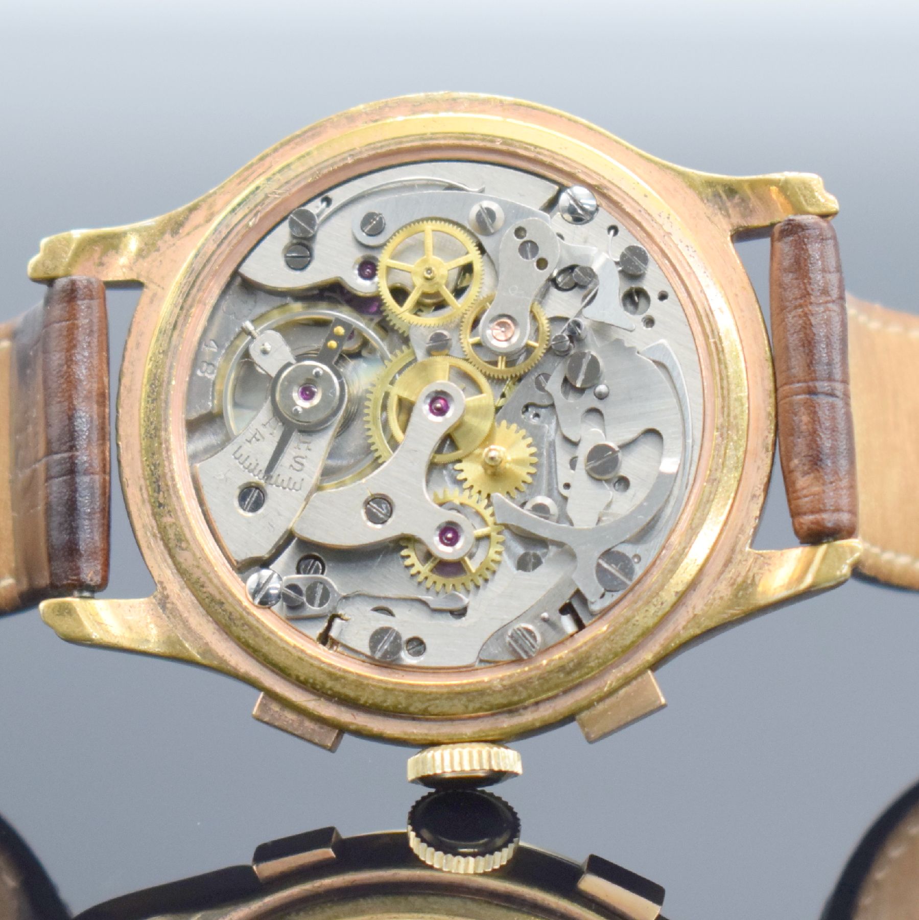 Detail h: Herrenarmbanduhr mit Chronograph Kaliber Landeron 48, Schweiz um 1950, Handaufzug, verg. Geh., Stahlboden aufgedr., Zifferbl. bez. "Baume & ...