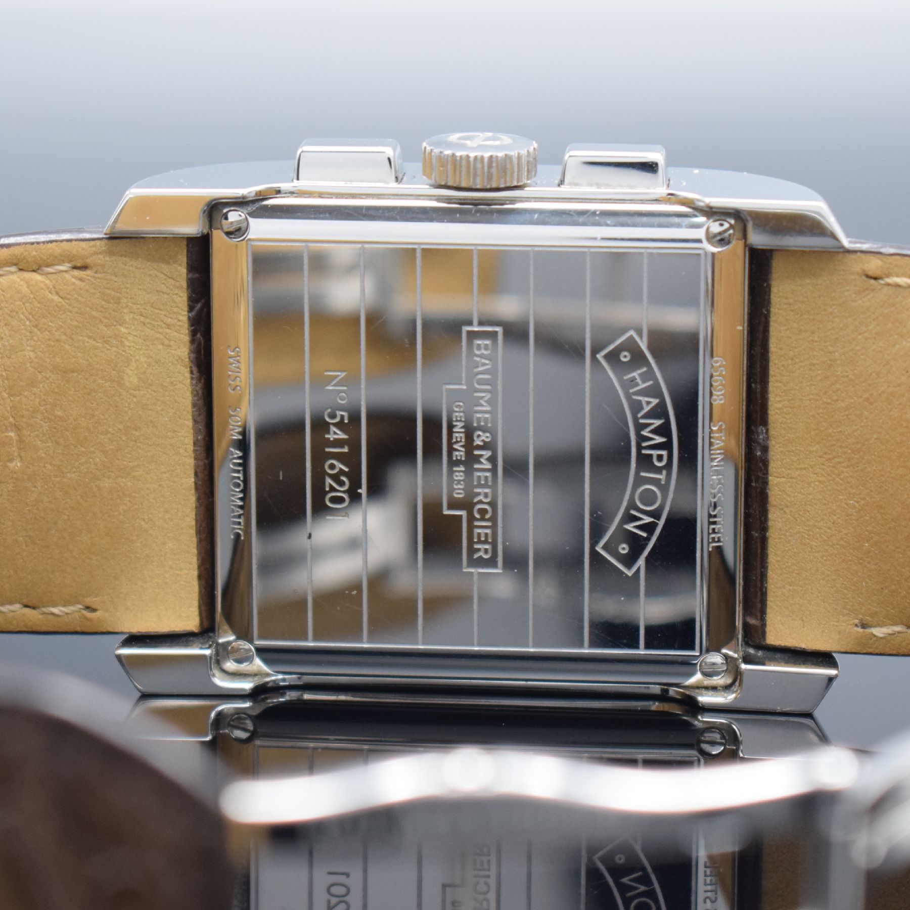 Detail d: BAUME & MERCIER Hampton Herrenarmbanduhr mit Chronograph, Schweiz um 2015, Automatik, Ref. 65698, massives Geh. in Edelstahl, Boden 4-fach verschr., ...