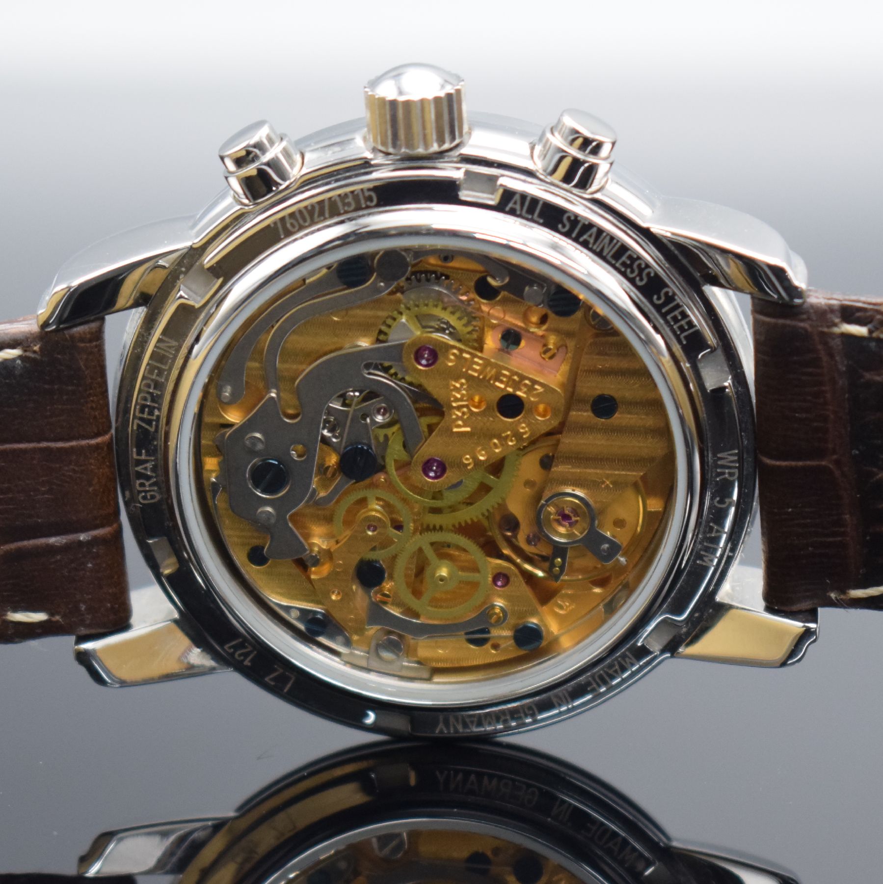 Detail e: ZEPPELIN Herrenarmbanduhr mit Chronograph, Deutschland um 2009, Handaufzug, Ref. LZ 127, beids. vergl. Edelstahlgeh., Boden geschr., weißes ...