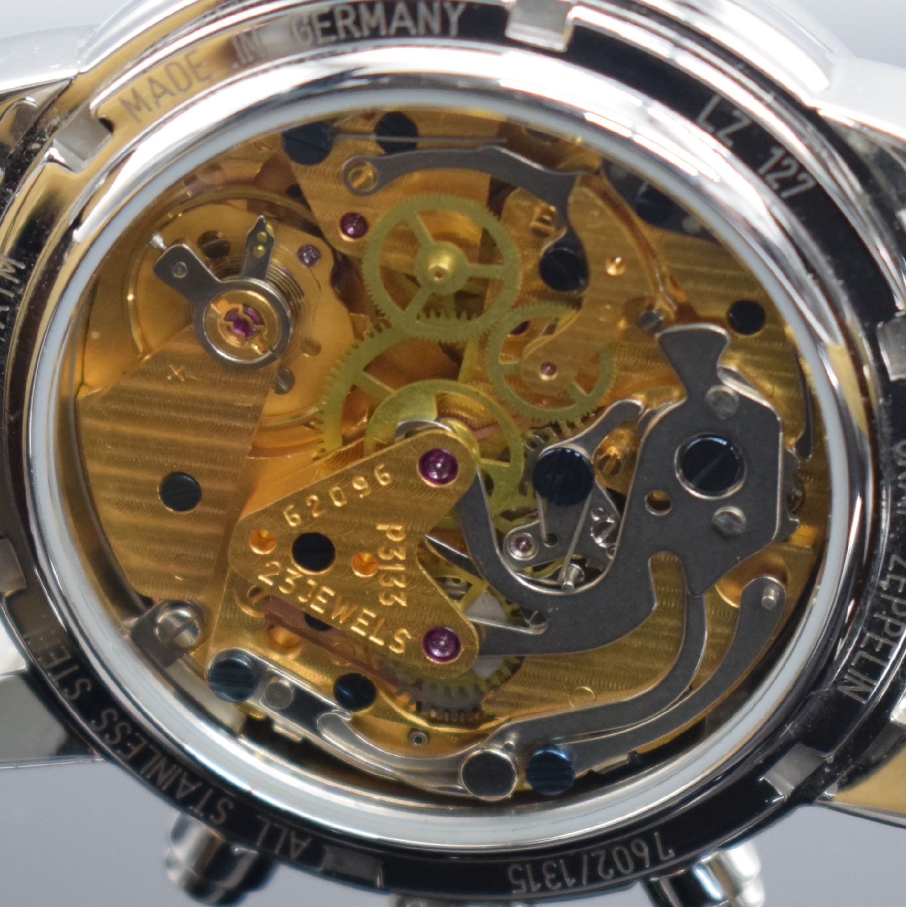Detail f: ZEPPELIN Herrenarmbanduhr mit Chronograph, Deutschland um 2009, Handaufzug, Ref. LZ 127, beids. vergl. Edelstahlgeh., Boden geschr., weißes ...