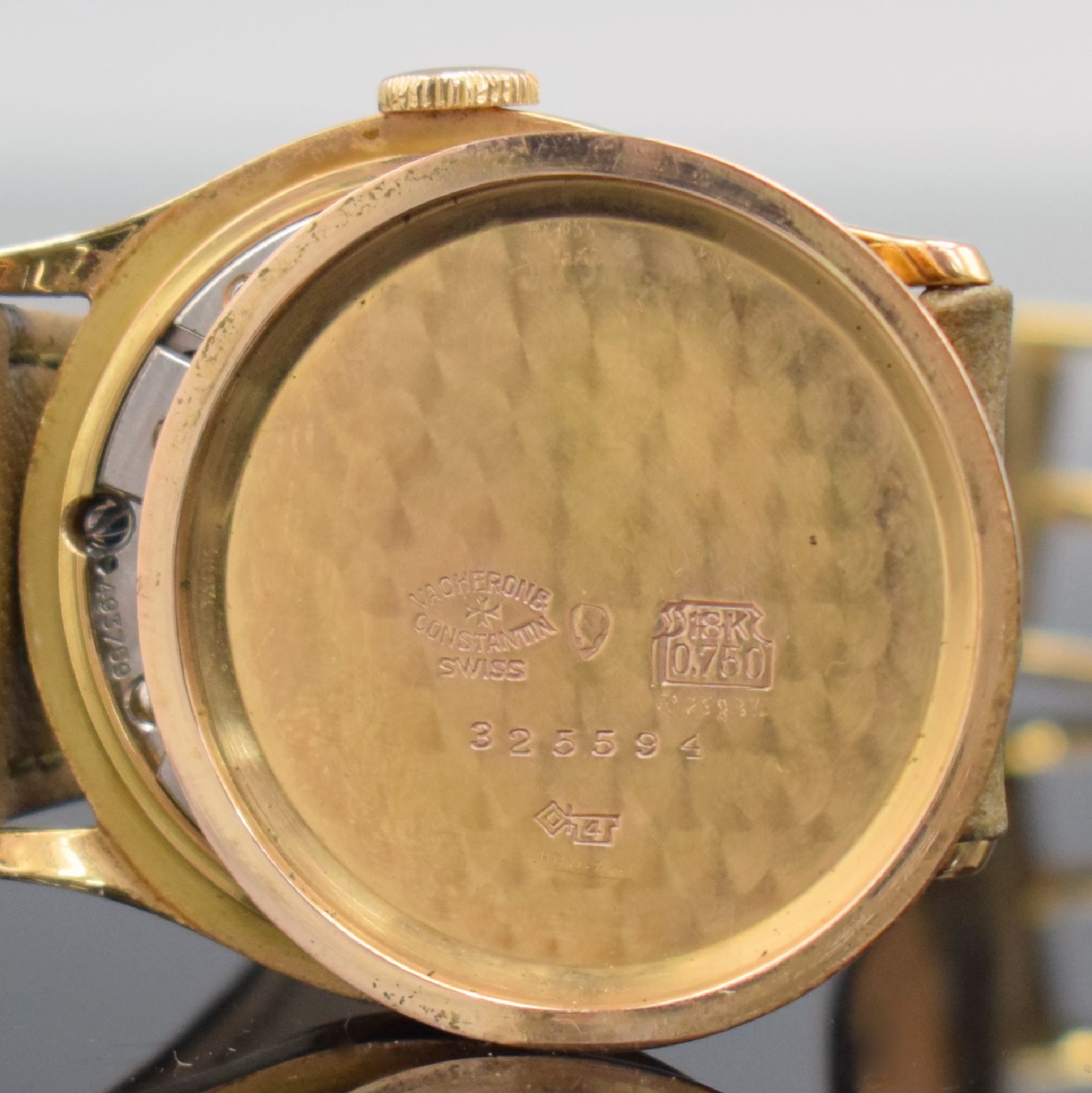 Detail h: VACHERON & CONSTANTIN feine und seltene Herrenarmbanduhr in RoseG 750/000, Handaufzug, Schweiz um 1942, 3-teil. Geh. l. dell., Boden & Glasrand ...