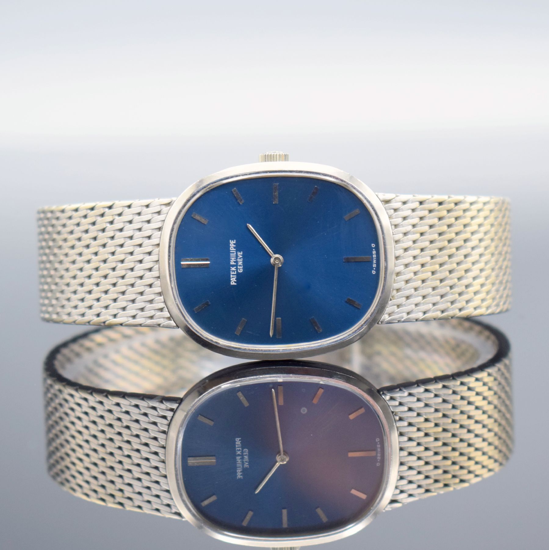 PATEK PHILIPPE Herrenarmbanduhr Modellserie Ellipse d´Or Referenz 3748/1 in WG 750/000, Handaufzug, Schweiz um 1978, 3-teil. Geh. inkl. orig. Band, ...