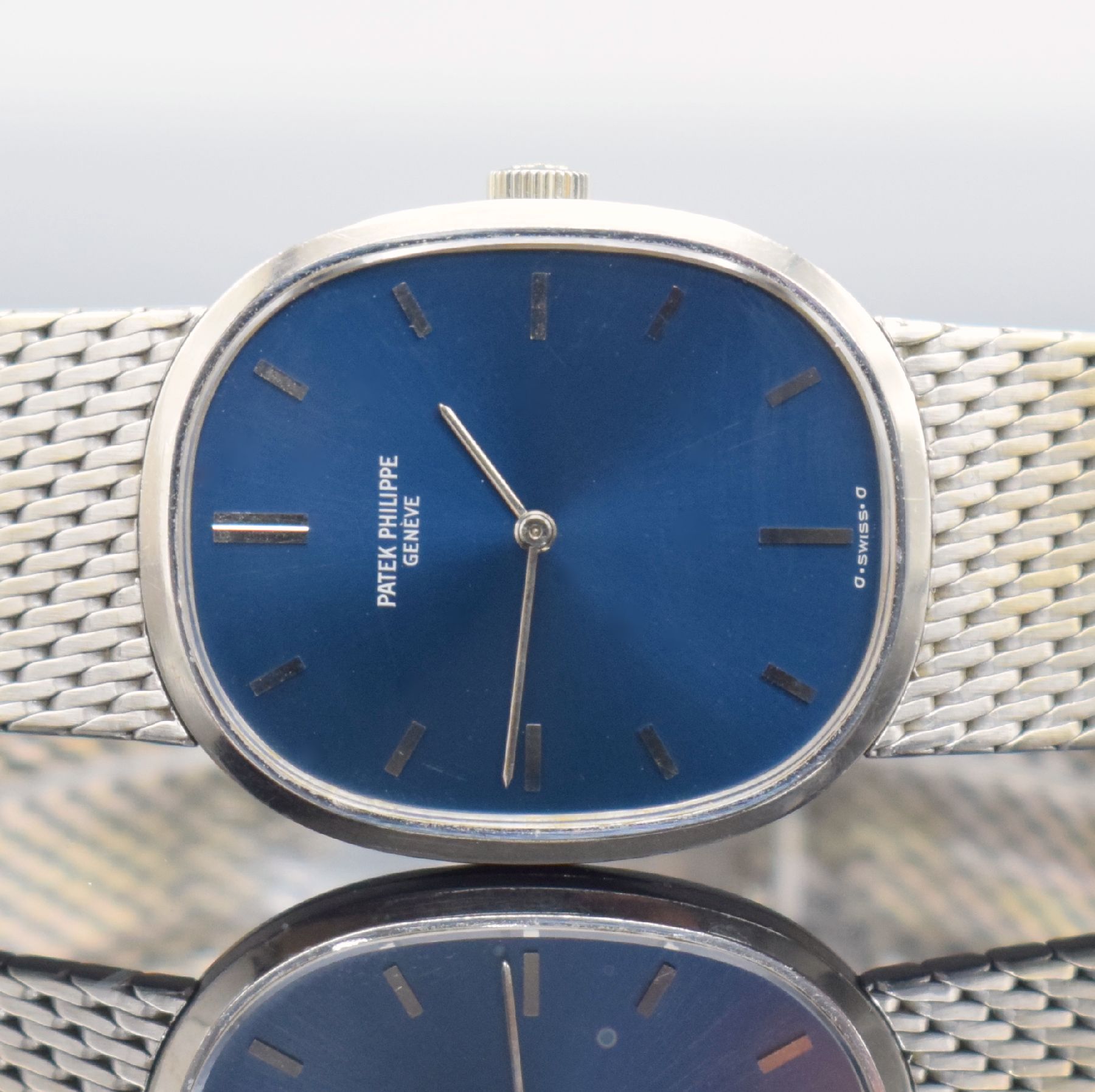 Detail a: PATEK PHILIPPE Herrenarmbanduhr Modellserie Ellipse d´Or Referenz 3748/1 in WG 750/000, Handaufzug, Schweiz um 1978, 3-teil. Geh. inkl. orig. Band, ...