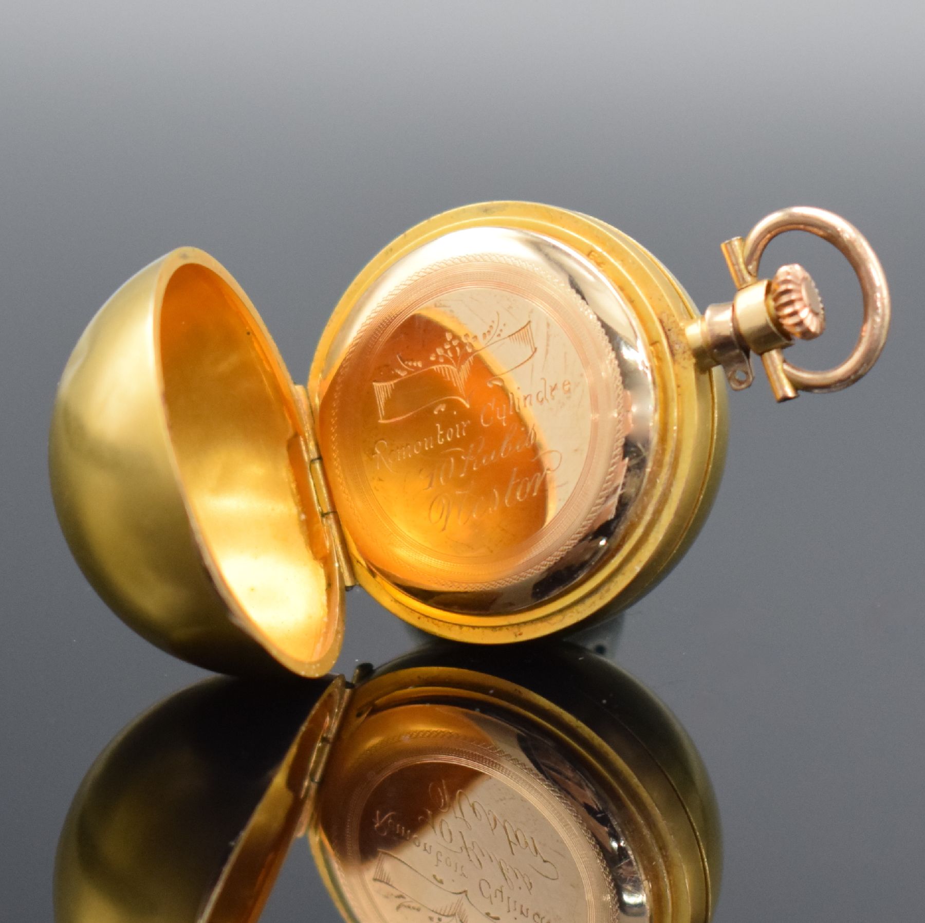 Detail f: NESTOR ausgefallen Zylinder-Damentaschenuhr in GG 585/000, Handaufzug, Schweiz um 1910, l. dell. Außengehäuse in Form einer Kugel aufw. m. Rubinen, ...