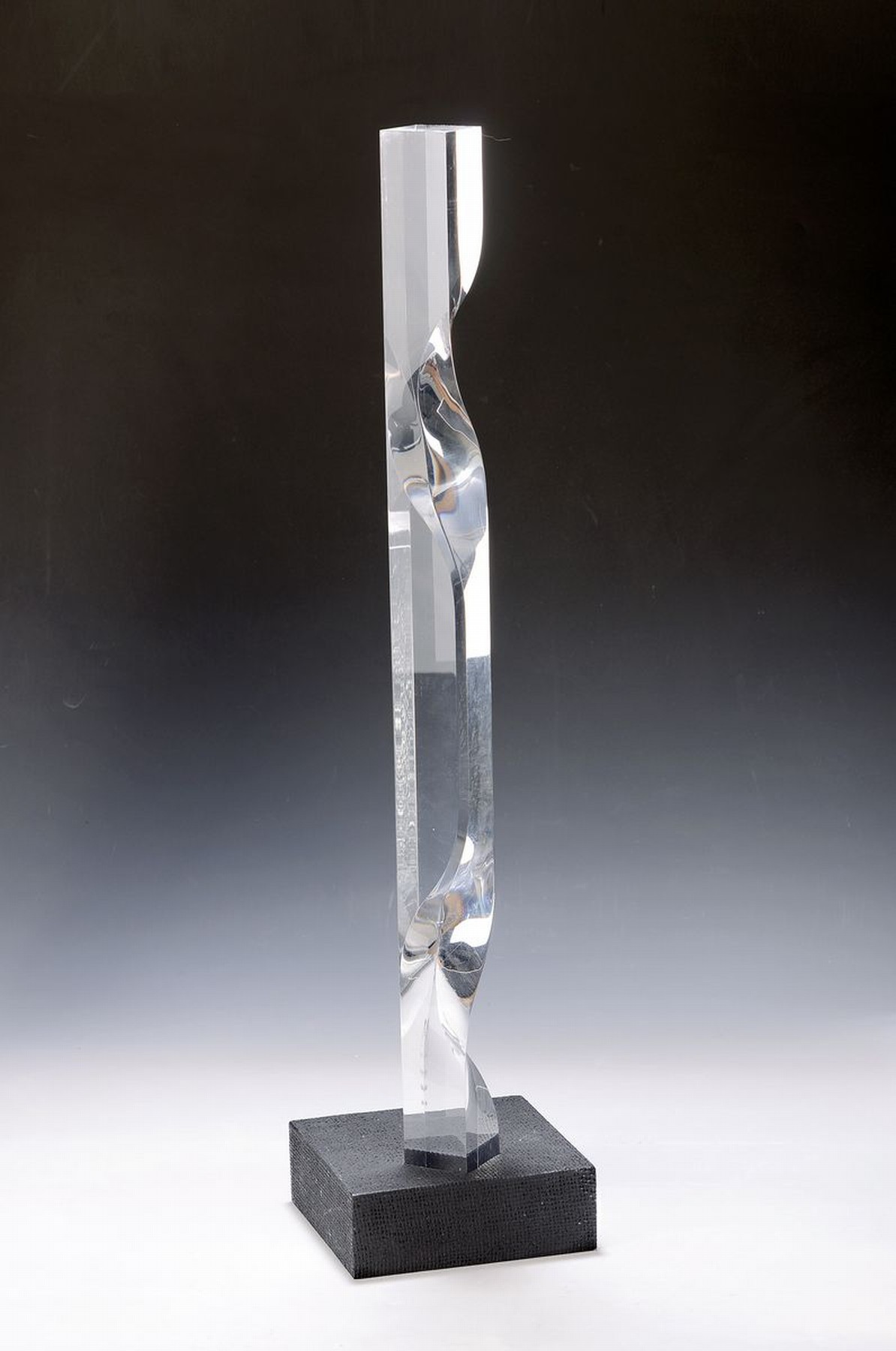 Konrad Quillmann, 1936 - 2002, tätig in Hainstadt am Main, "Spurwechsel Doppelt Horizontal", Plexiglas, zweiteilig, am Plexiglaseinsatz ...