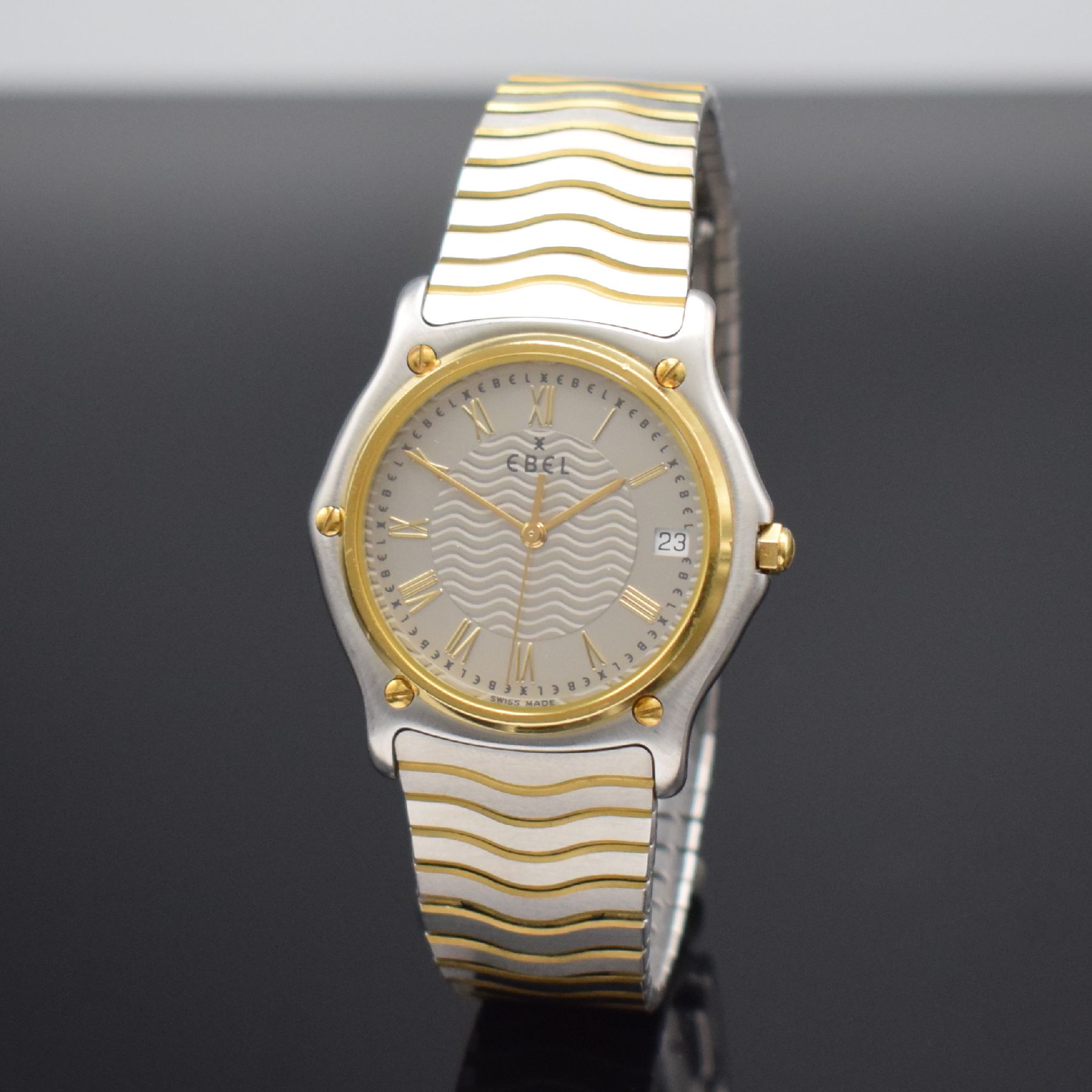 Detail b: EBEL Sport Classique Armbanduhr, Schweiz um 1995, quarz, Ref. E1187141, Stülpgeh. in Edelstahl, GG-Lünette 5-fach verschr., Gliederband in ...