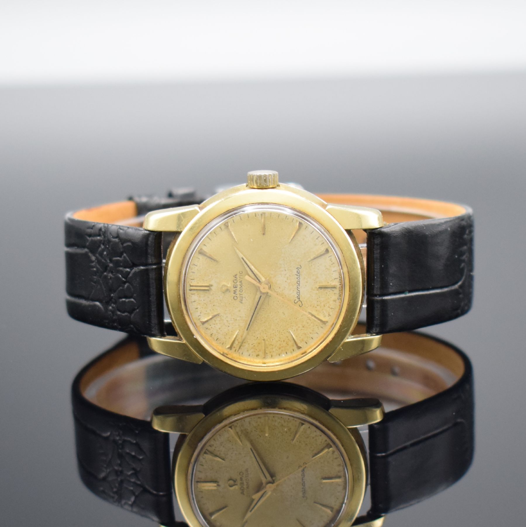 OMEGA seltene Armbanduhr Serie Seamaster Referenz 2828-4 SC, Automatik, Schweiz um 1955, Edelstahlgeh. m. Goldhaube, Boden aufgedr., Zifferbl. m. ...