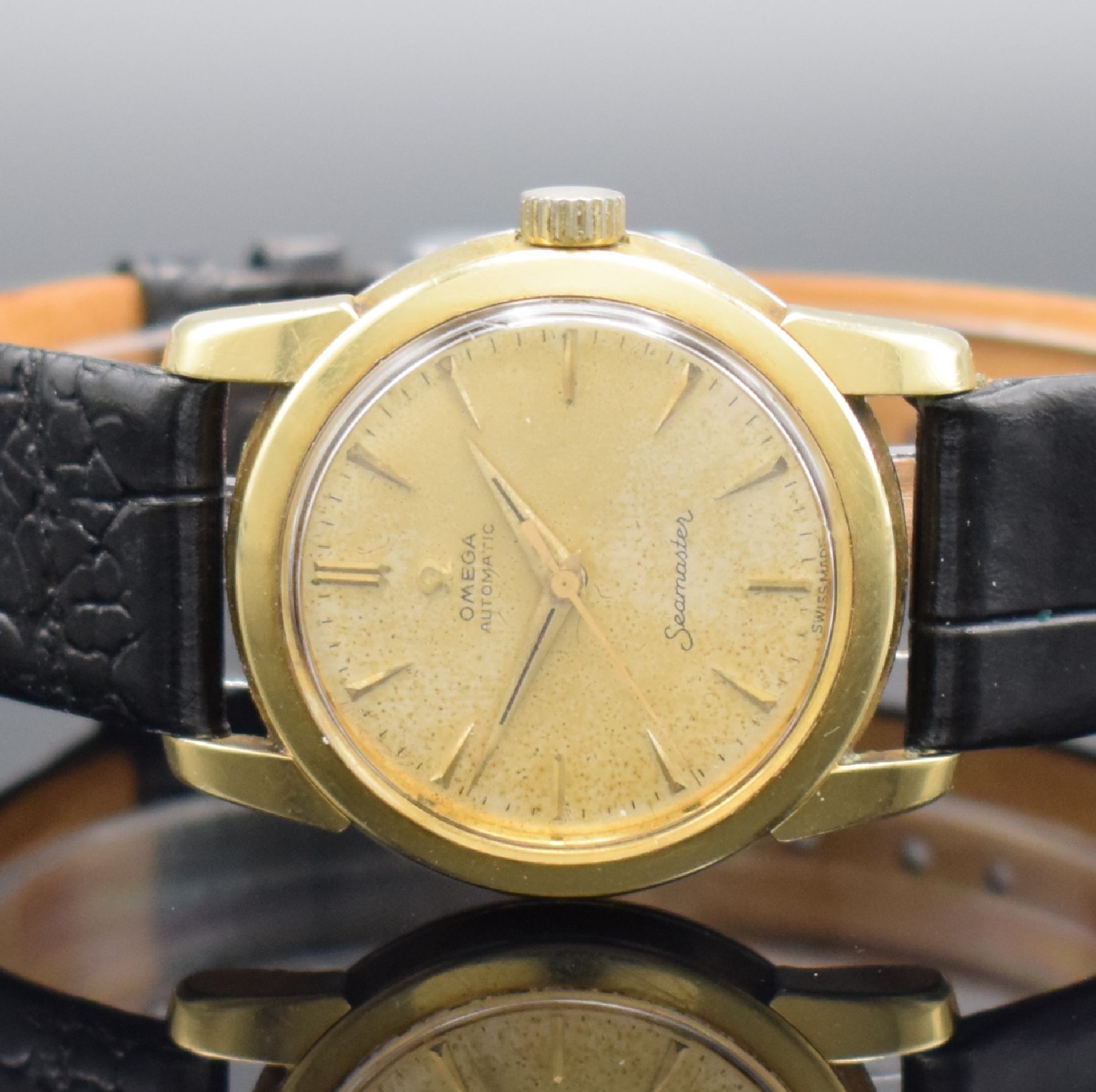 Detail a: OMEGA seltene Armbanduhr Serie Seamaster Referenz 2828-4 SC, Automatik, Schweiz um 1955, Edelstahlgeh. m. Goldhaube, Boden aufgedr., Zifferbl. m. ...