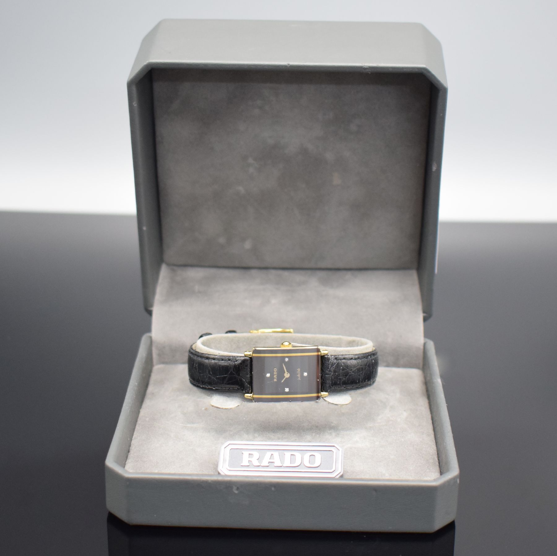 Detail e: RADO Diastar Jubilé Damenarmbanduhr, Schweiz um 1998, Ref. 153.0383.3, quarz, verg. Edelstahlgeh. m. 4-fach verschr. Boden, orig. Lederband m. ...