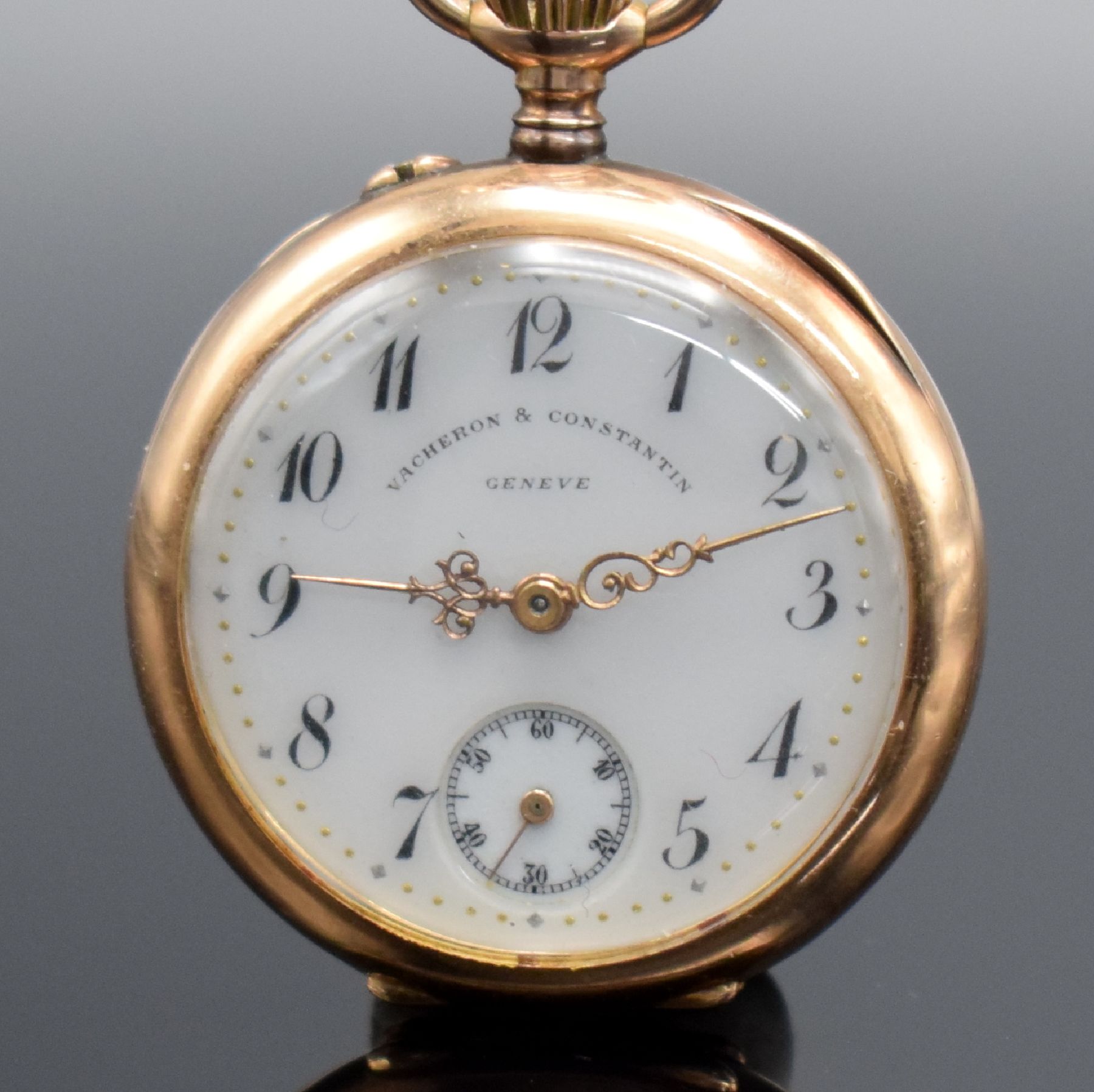 Detail a: VACHERON & CONSTANTIN offene Damentaschenuhr in RG 585/000, Schweiz um 1910, glattes 2- Deckel Goldgeh. l. dell., Rücks. m. Monogramm, ...