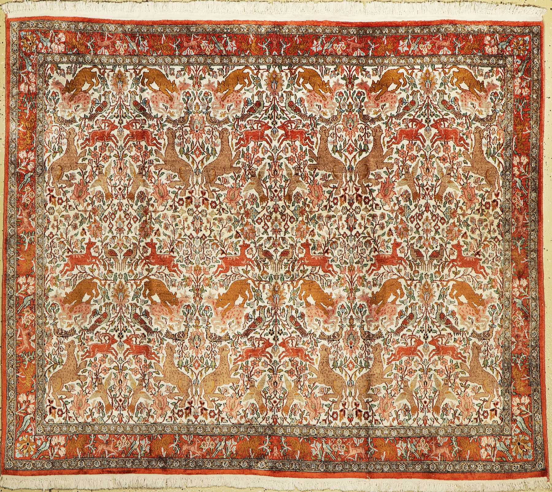 Kaschmir, Indien, ca. 50 Jahre, Kunstseide,ca. 175 x 150 cm, EHZ: 2