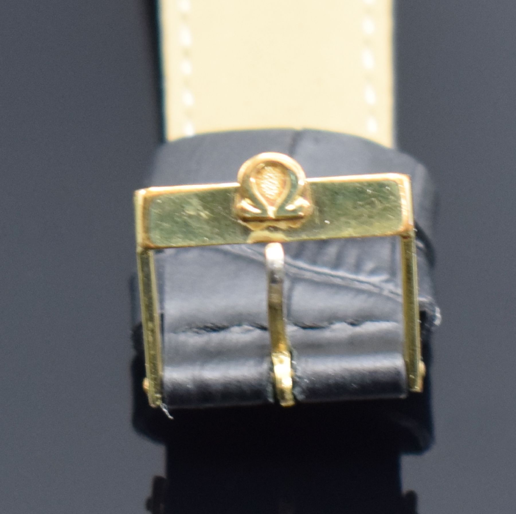 Detail d: OMEGA Seamaster Herrenarmbanduhr mit Chronograph Referenz 176005, Schweiz um 1972, Automatik, verg. Geh., Edelstahlboden verschr., neutr. Lederband ...