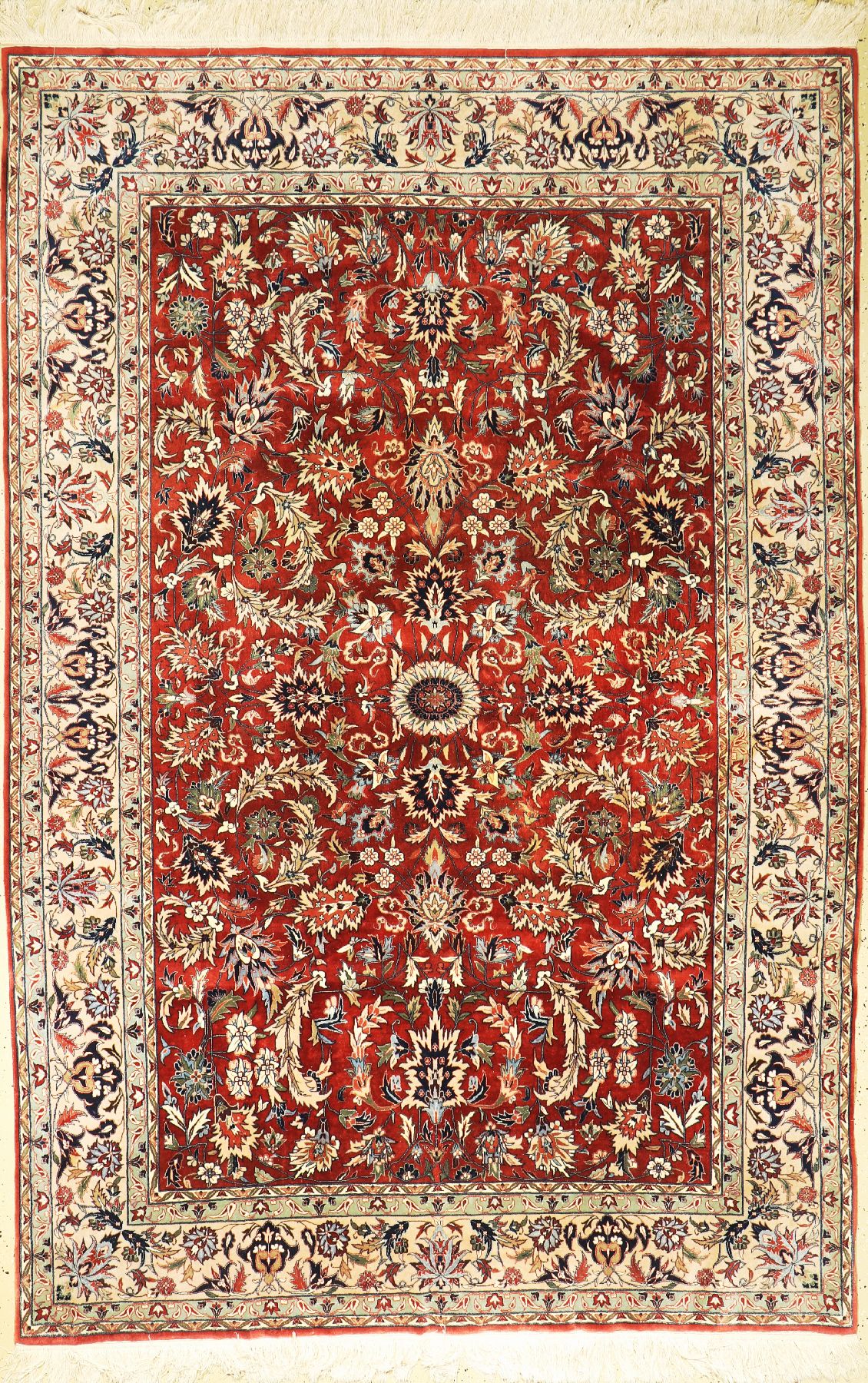Esfahan fein, China, ca. 50 Jahre, Korkwolle, ca. 288 x 182 cm, EHZ: 2-3, (Fleckig)