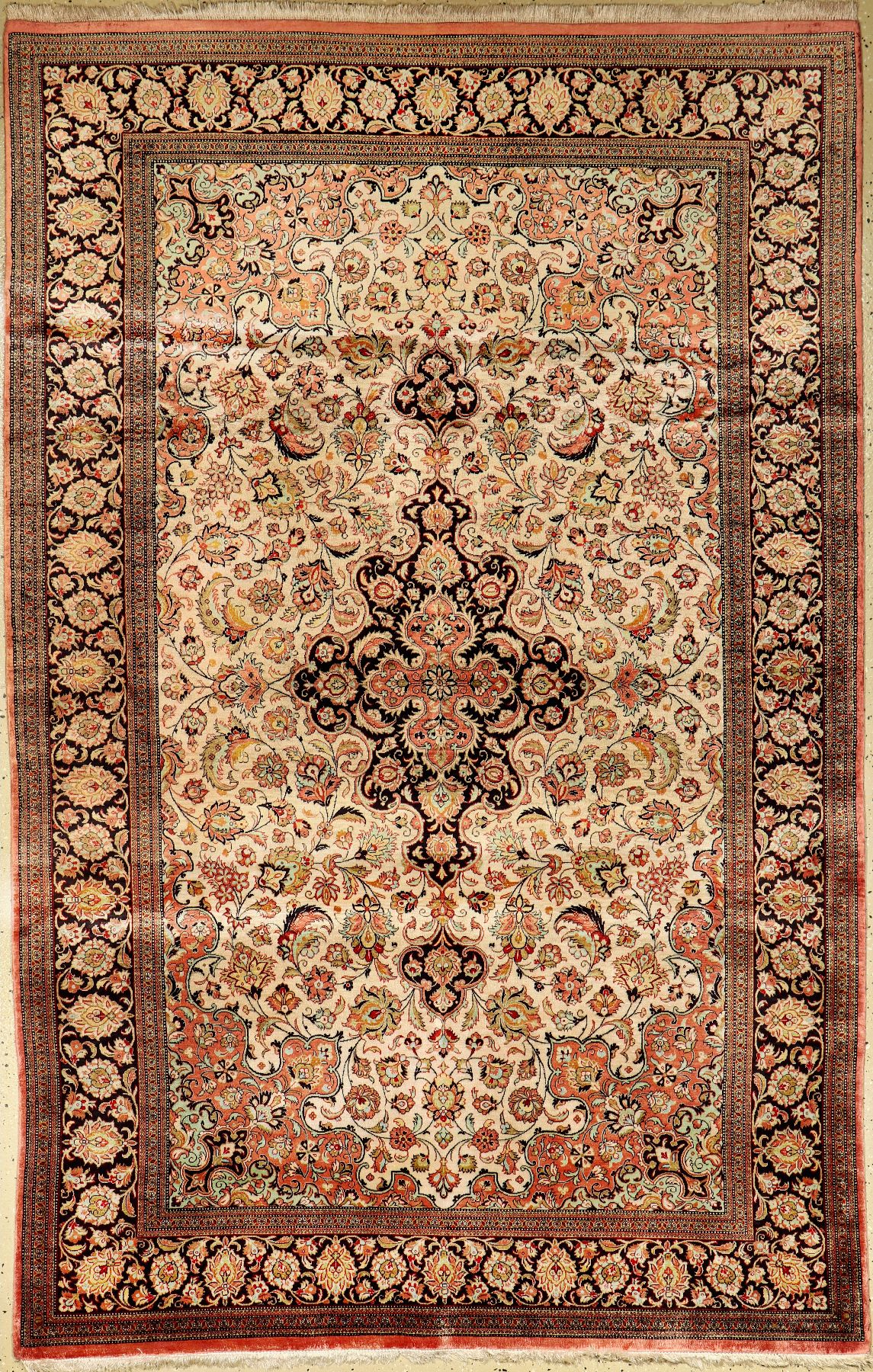 Ghom Seide, Persien, ca. 60 Jahre, reine Naturseide, ca. 208 x 135 cm, EHZ: 2