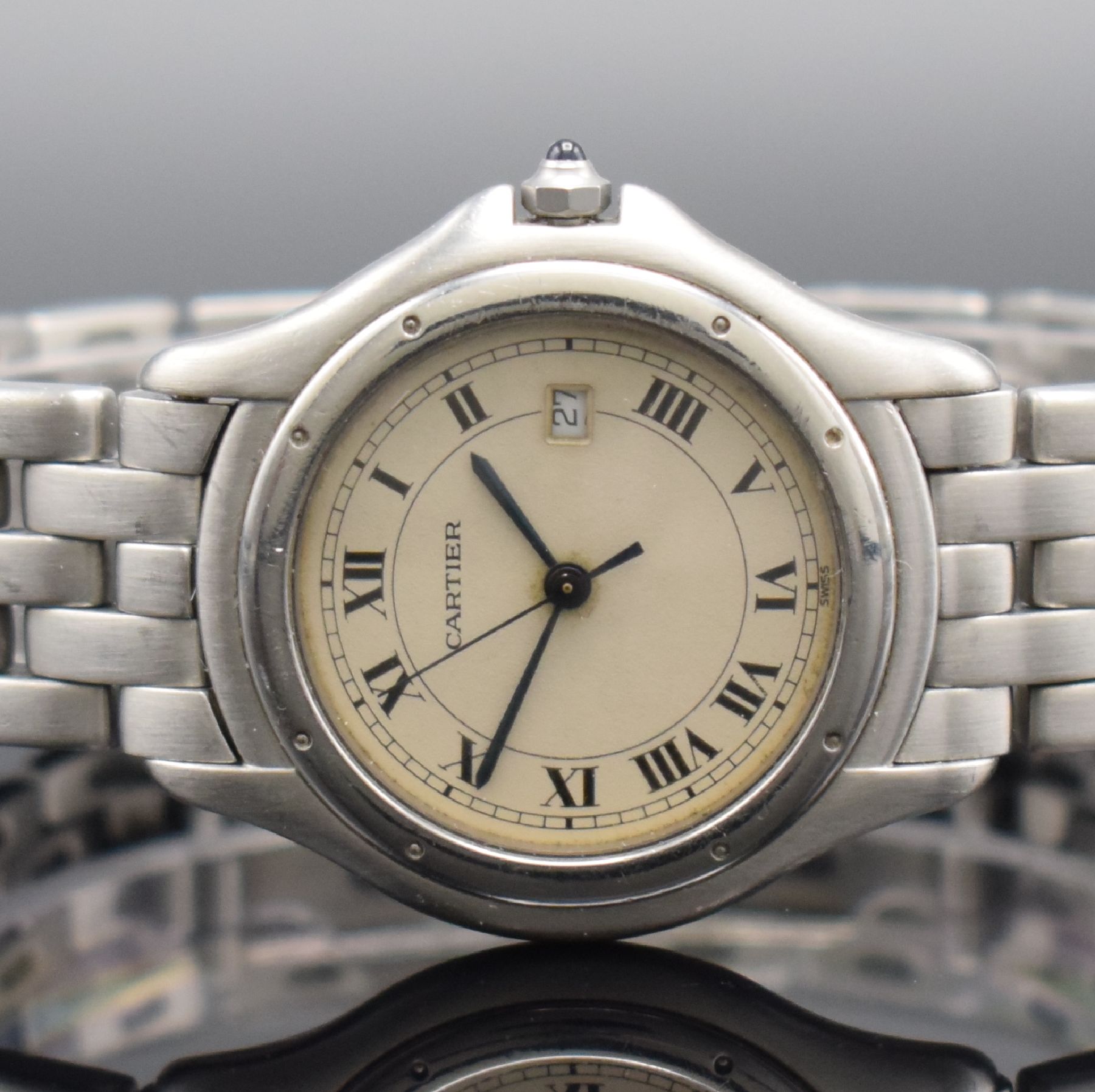 Detail a: CARTIER Armbanduhr Modell Cougar in Stahl Referenz 987904, quarz, 8-fach verschr. Boden, orig. Gliederband m. dopp. Faltschl., vers. Zifferbl. m. ...