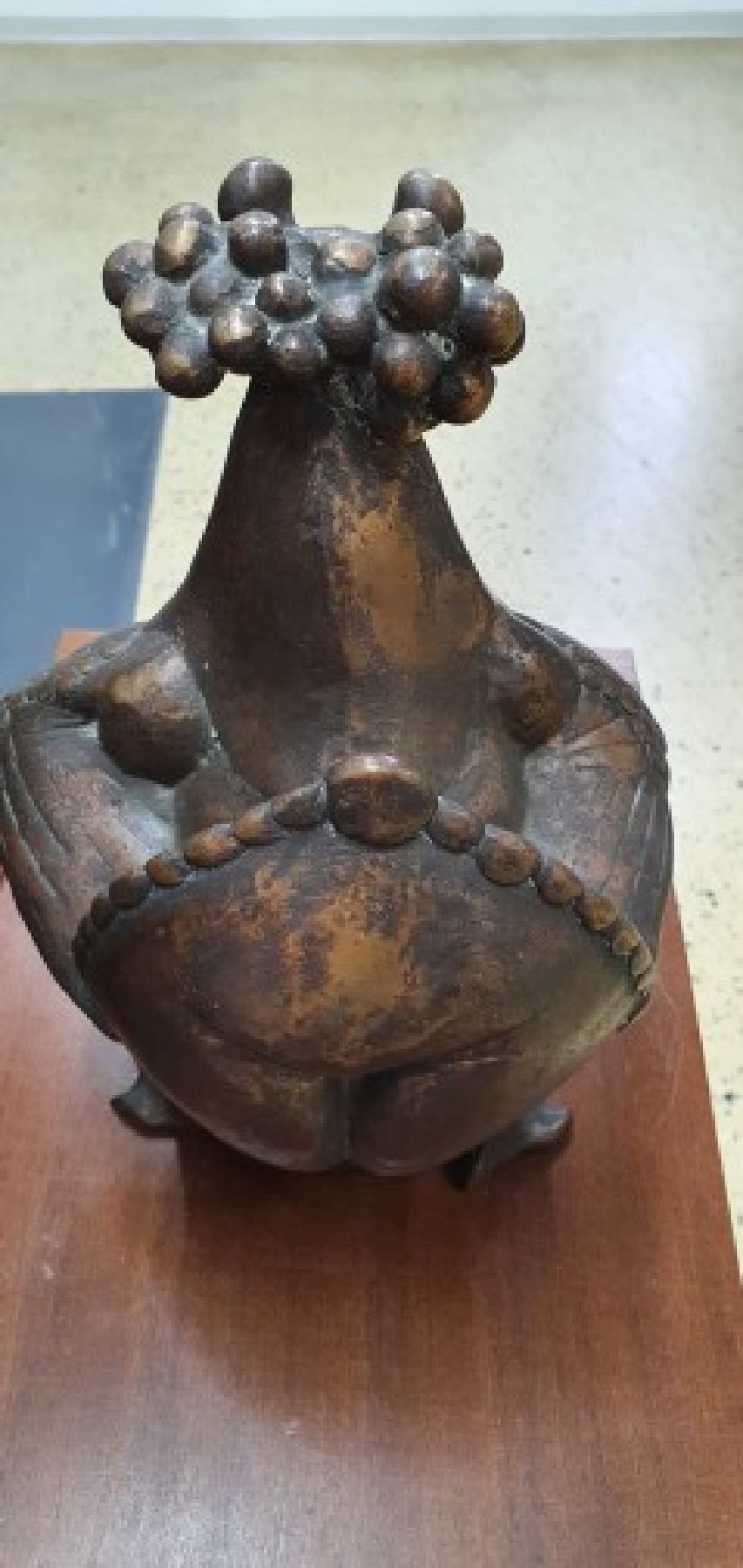 Detail b: Gernot Rumpf, geb. 1941 Kaiserslautern, Elwedritsche, Bronzeskulptur, monogr. und signiert, H. ca. 30cm, L. ca. 26cm, B. ca. 20cm, dazu ein Buch : ...