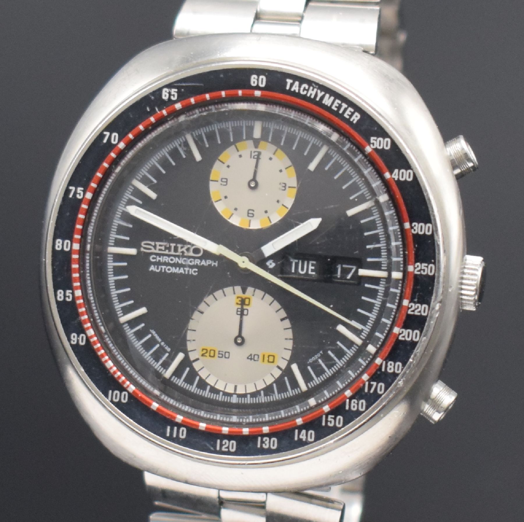 Detail a: SEIKO Schaltradchronograph in Stahl Referenz 6138-0011, Japan für den deutschen Markt um 1970, Automatik, Boden verschr., orig. Gliederband m. ...