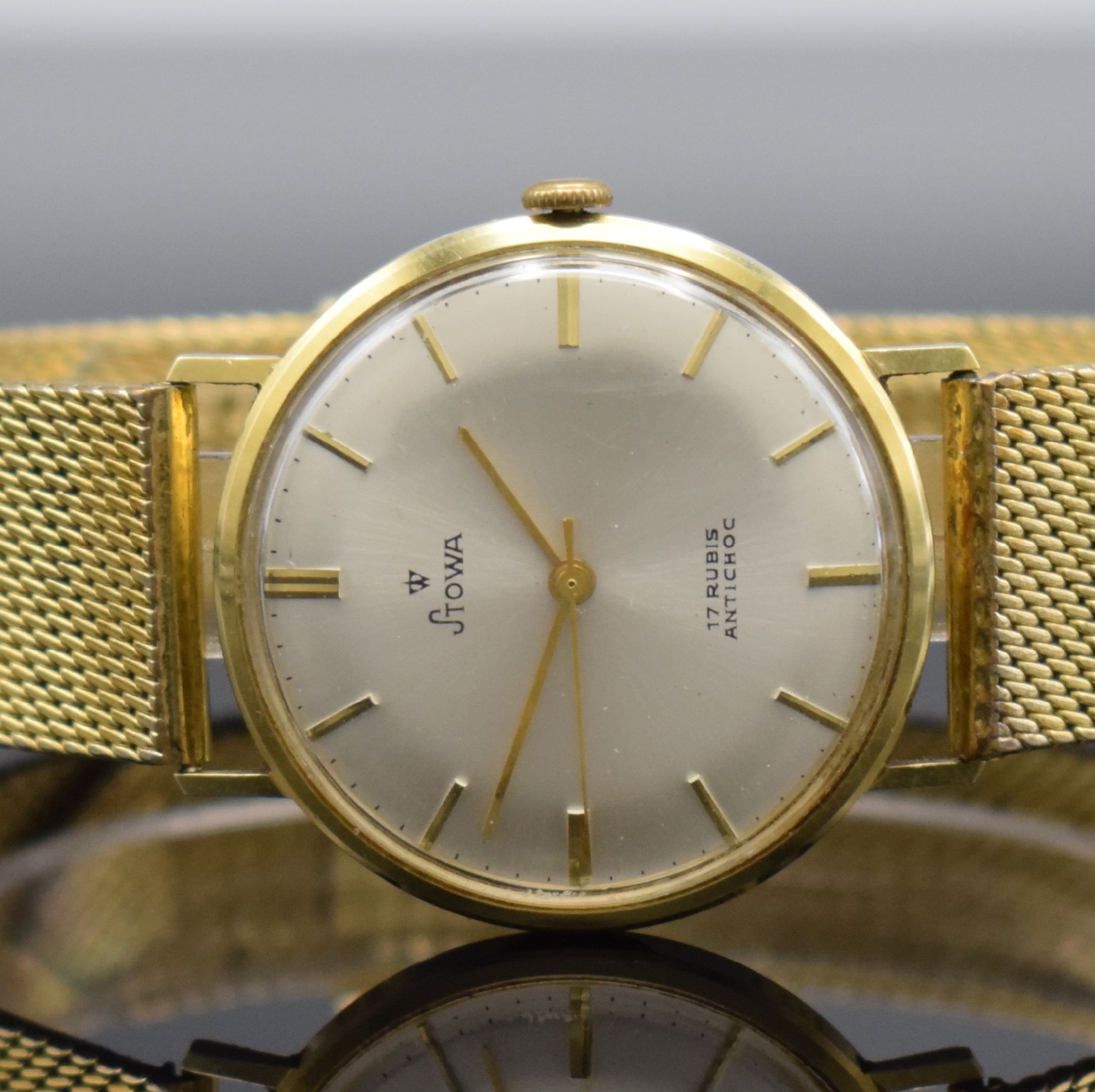 Detail a: STOWA Herrenarmbanduhr in GG 585/000, Deutschland um 1965, Handaufzug, Boden aufgedr., verg. Band, vers. Zifferbl. m. gold. Ind. & Zeigern, Kal. PUW ...