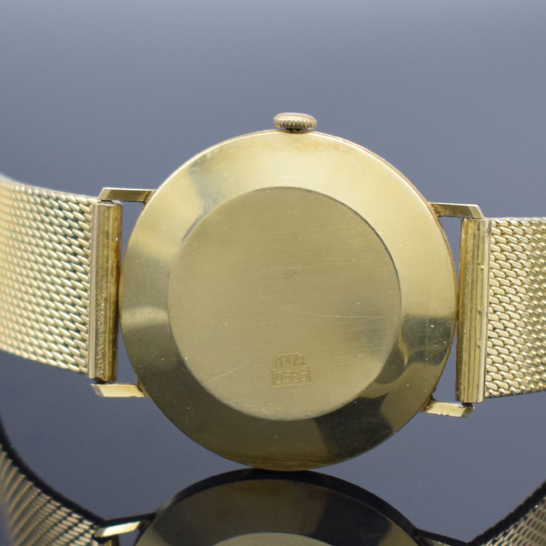 Detail e: STOWA Herrenarmbanduhr in GG 585/000, Deutschland um 1965, Handaufzug, Boden aufgedr., verg. Band, vers. Zifferbl. m. gold. Ind. & Zeigern, Kal. PUW ...