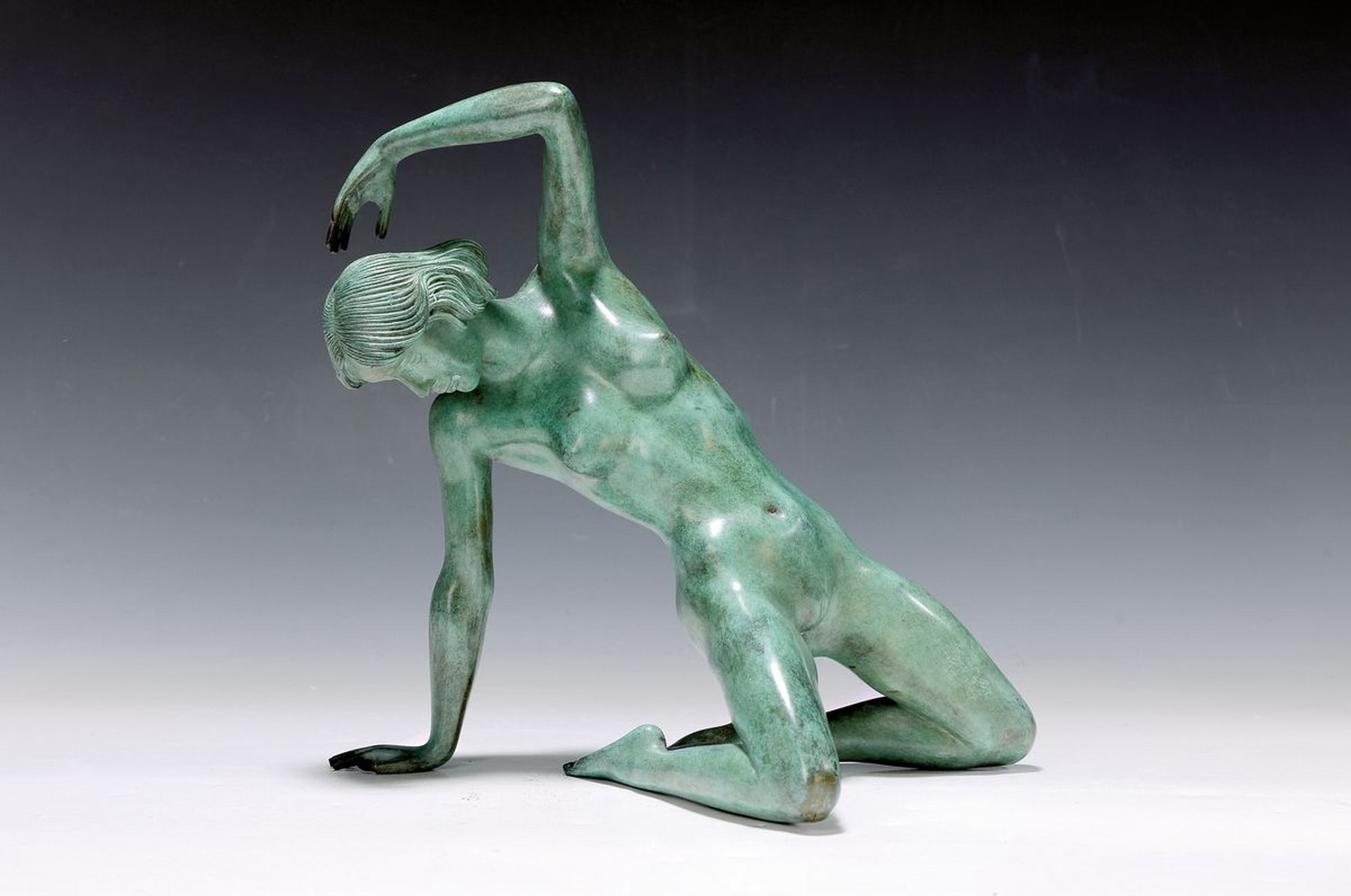 Arno Breker, 1900-1991, Bronzeskulptur, "Grazie", seltene grüne Variante, sign., num. 103/300, Stempel Venturi Arte, ca. 22x26x18 cm