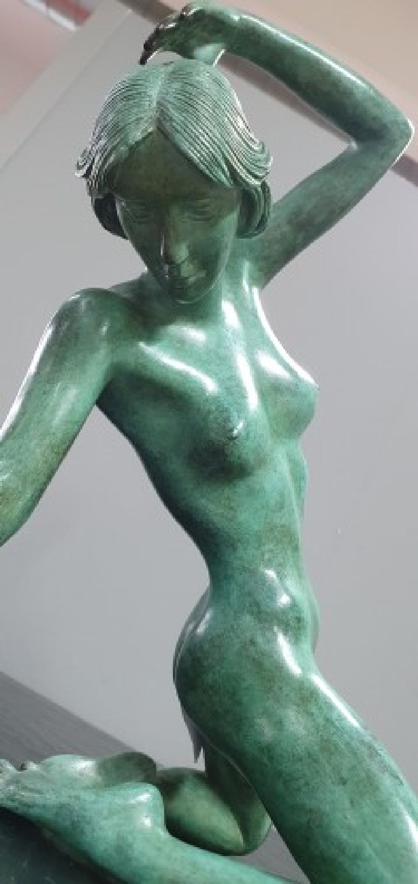 Detail f: Arno Breker, 1900-1991, Bronzeskulptur, "Grazie", seltene grüne Variante, sign., num. 103/300, Stempel Venturi Arte, ca. 22x26x18 cm