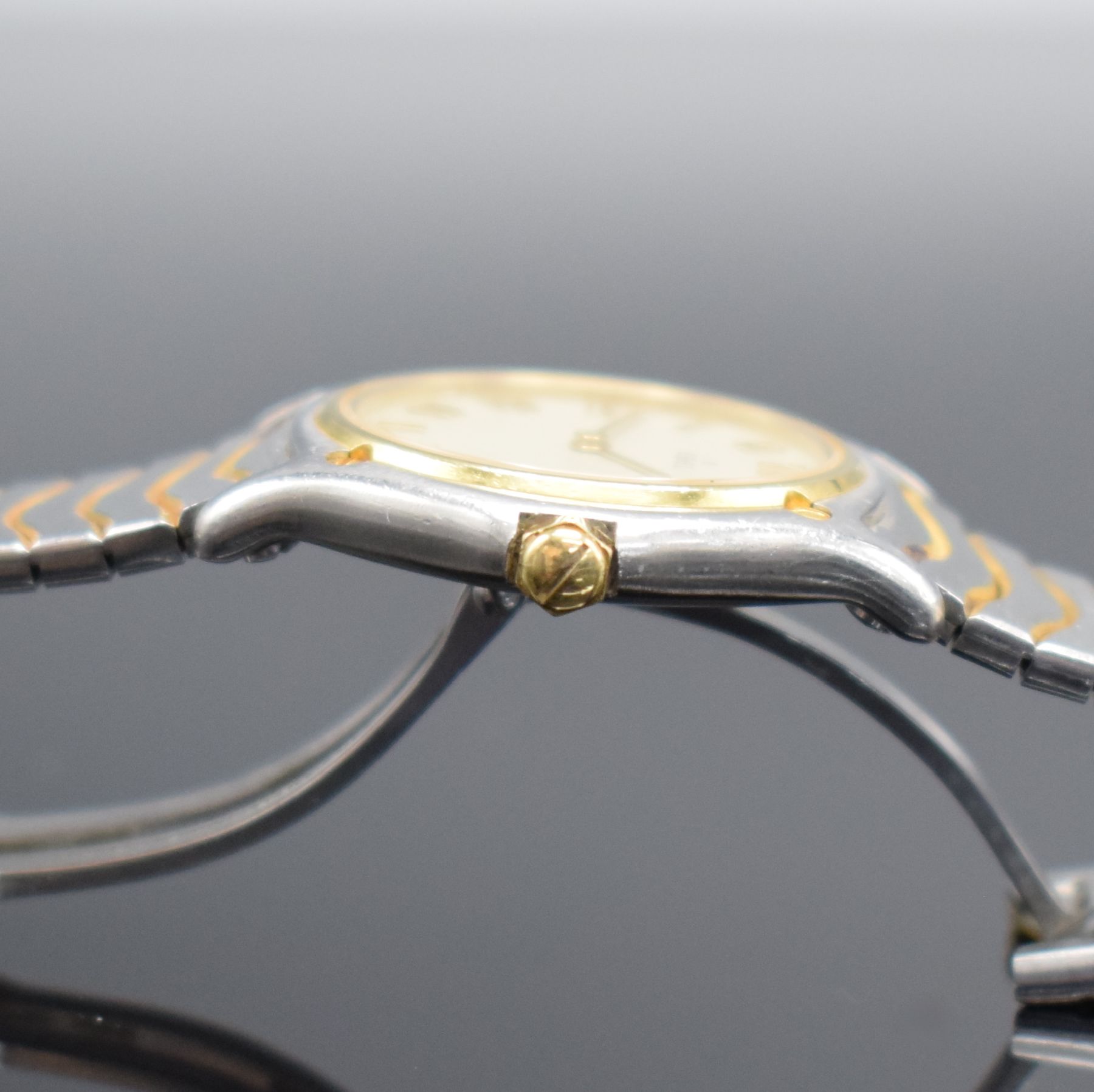 Detail f: EBEL Classic Wave Damenarmbanduhr, Schweiz verk. lt. beil. Garantiekarte 12/1993, quarz, Ref. 181908, Edelstahl/Gold komb. inkl. Wellengliederband m. ...