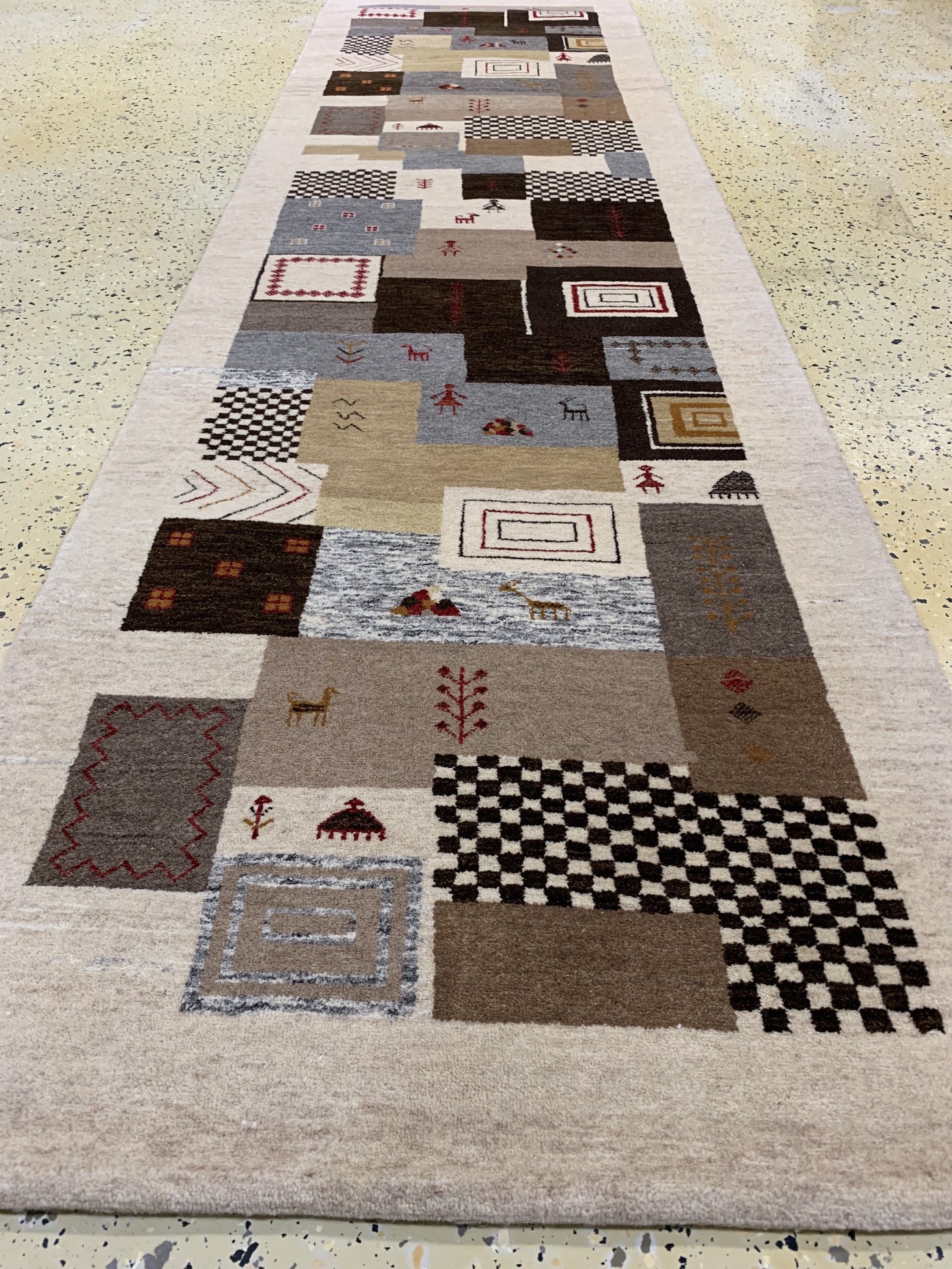 Detail c: Gabbeh Loribaft fein, Persien, ca. 30 Jahre Korkwolle auf Wolle, ca. 300 x 83 cm, EHZ: 1-2